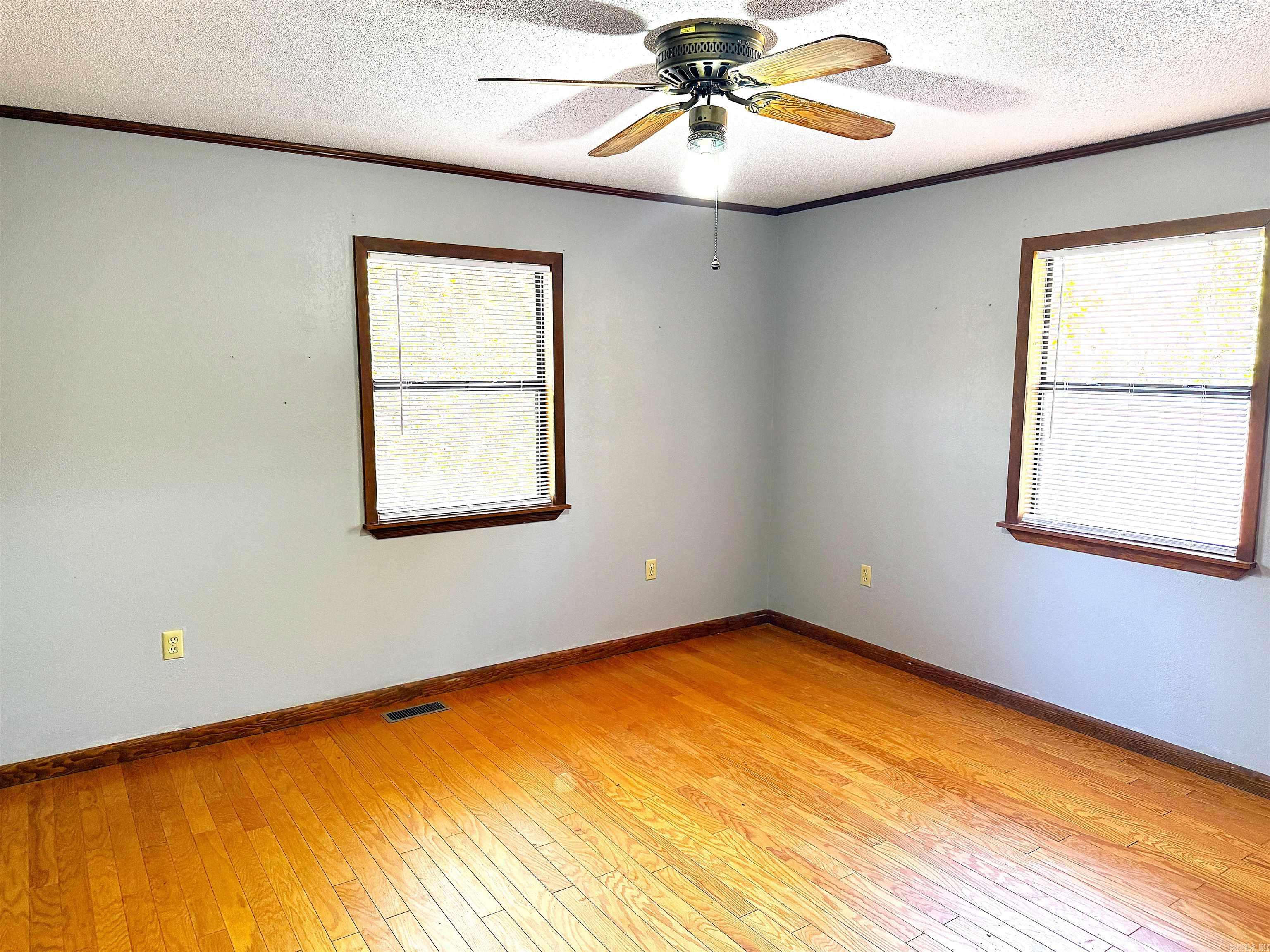 192 Lone Pine Road N Greers Ferry, AR 72067