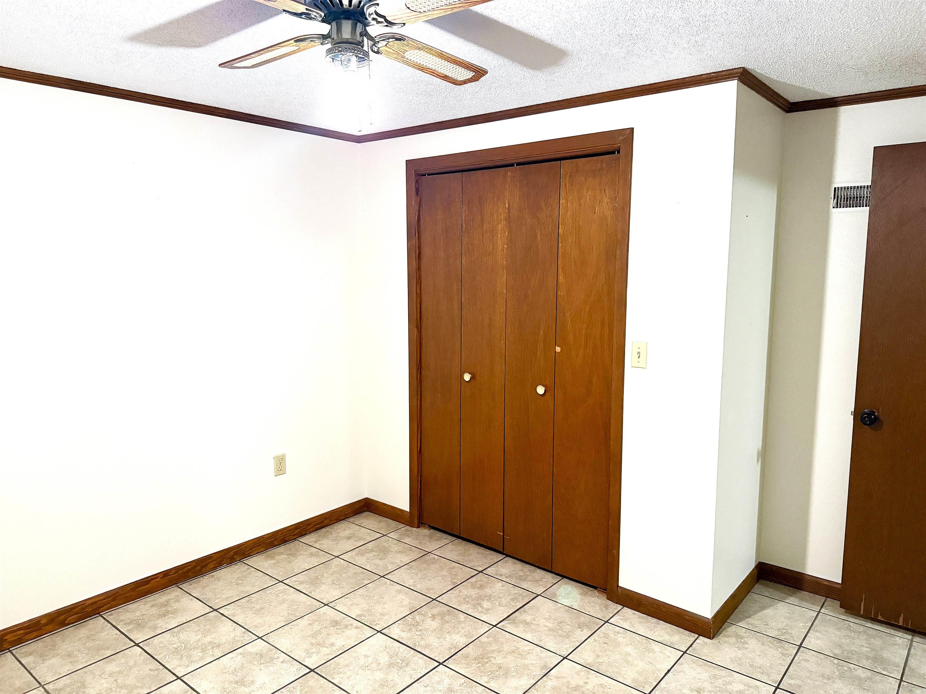 192 Lone Pine Road N Greers Ferry, AR 72067