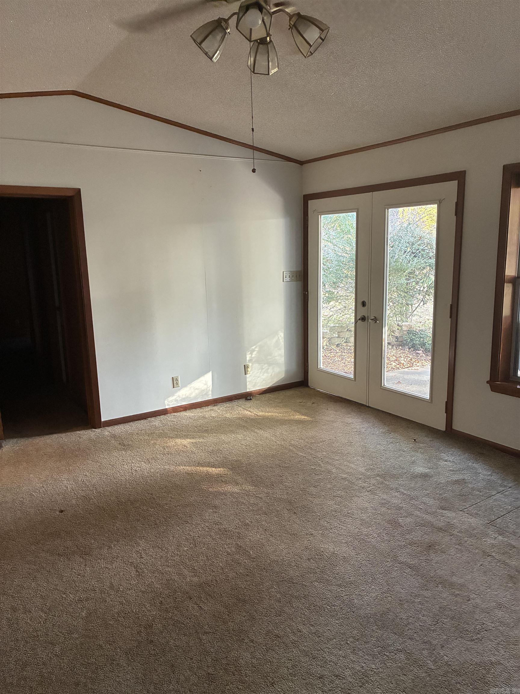 3177 Highway 24  Camden, AR