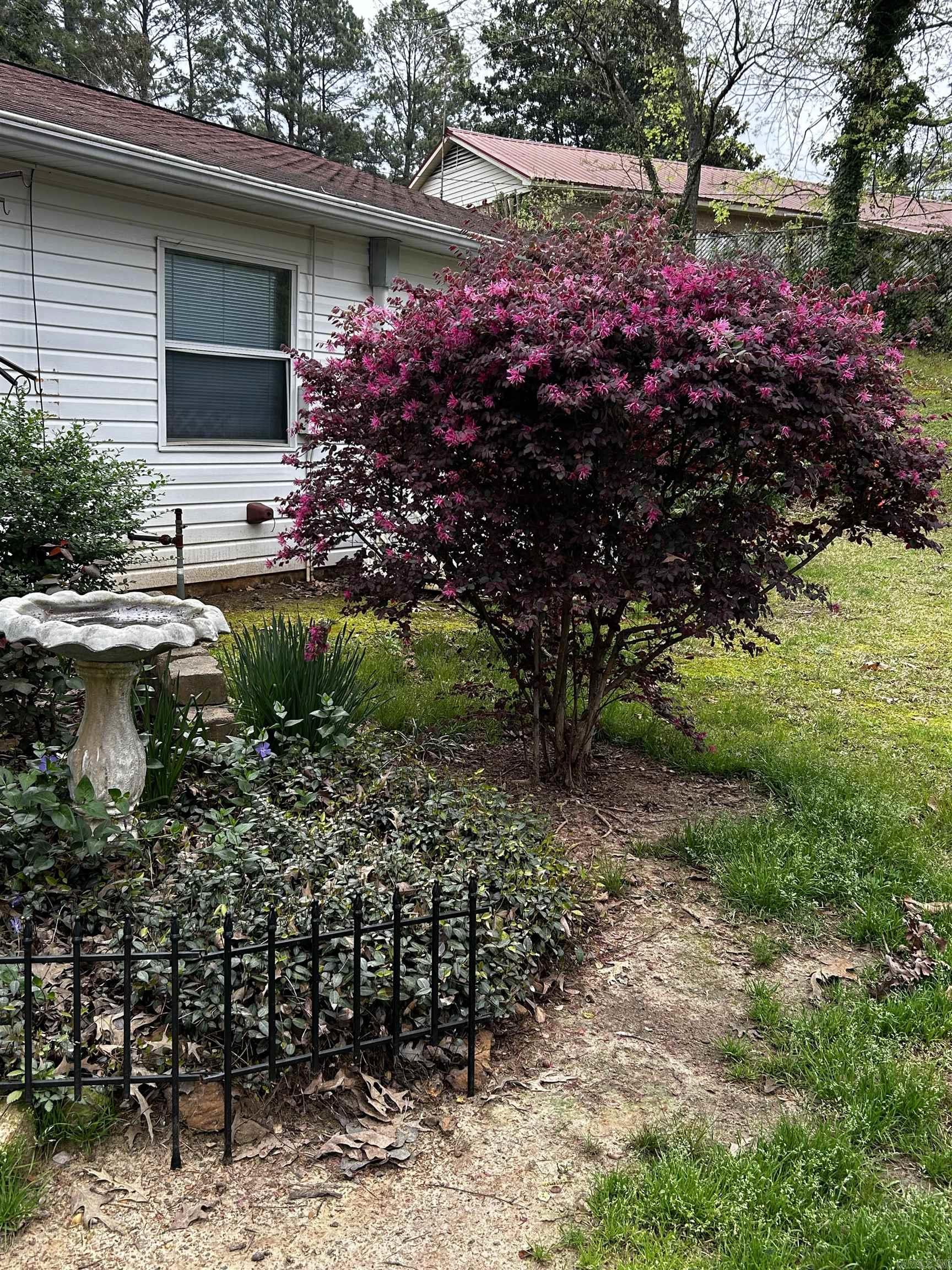 3177 Highway 24  Camden, AR