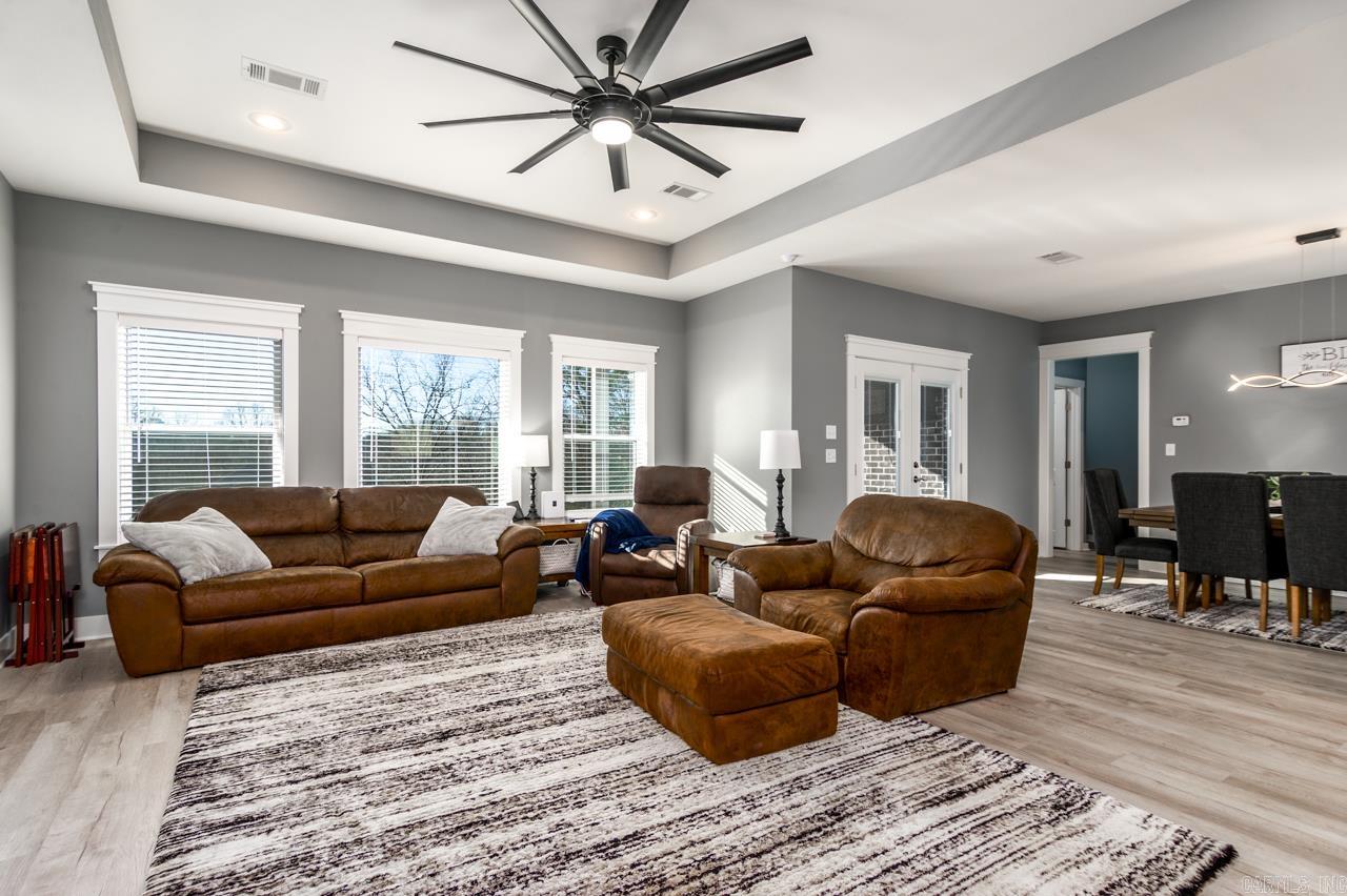 24 Blue Jay Way Conway, AR 72032