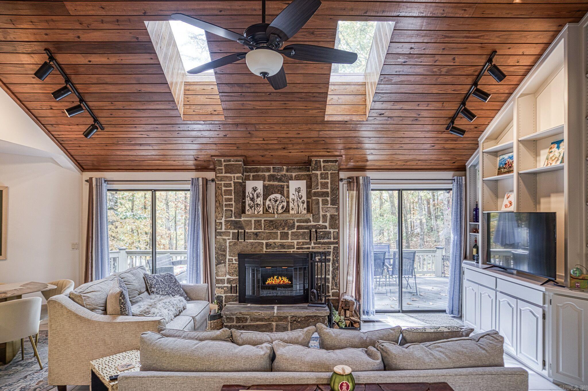 6 Hermosa Circle Hot Springs Village, AR 71909