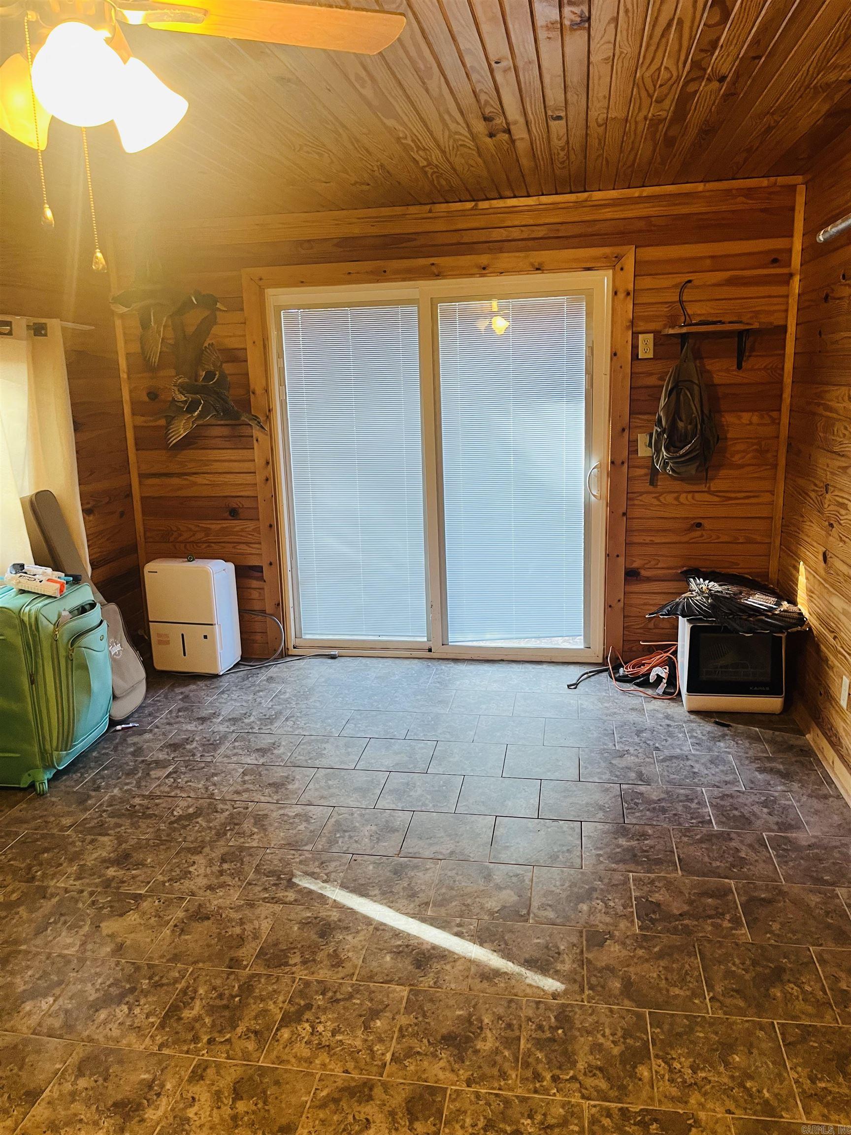 2215 S 425 Highway Monticello, AR 71655