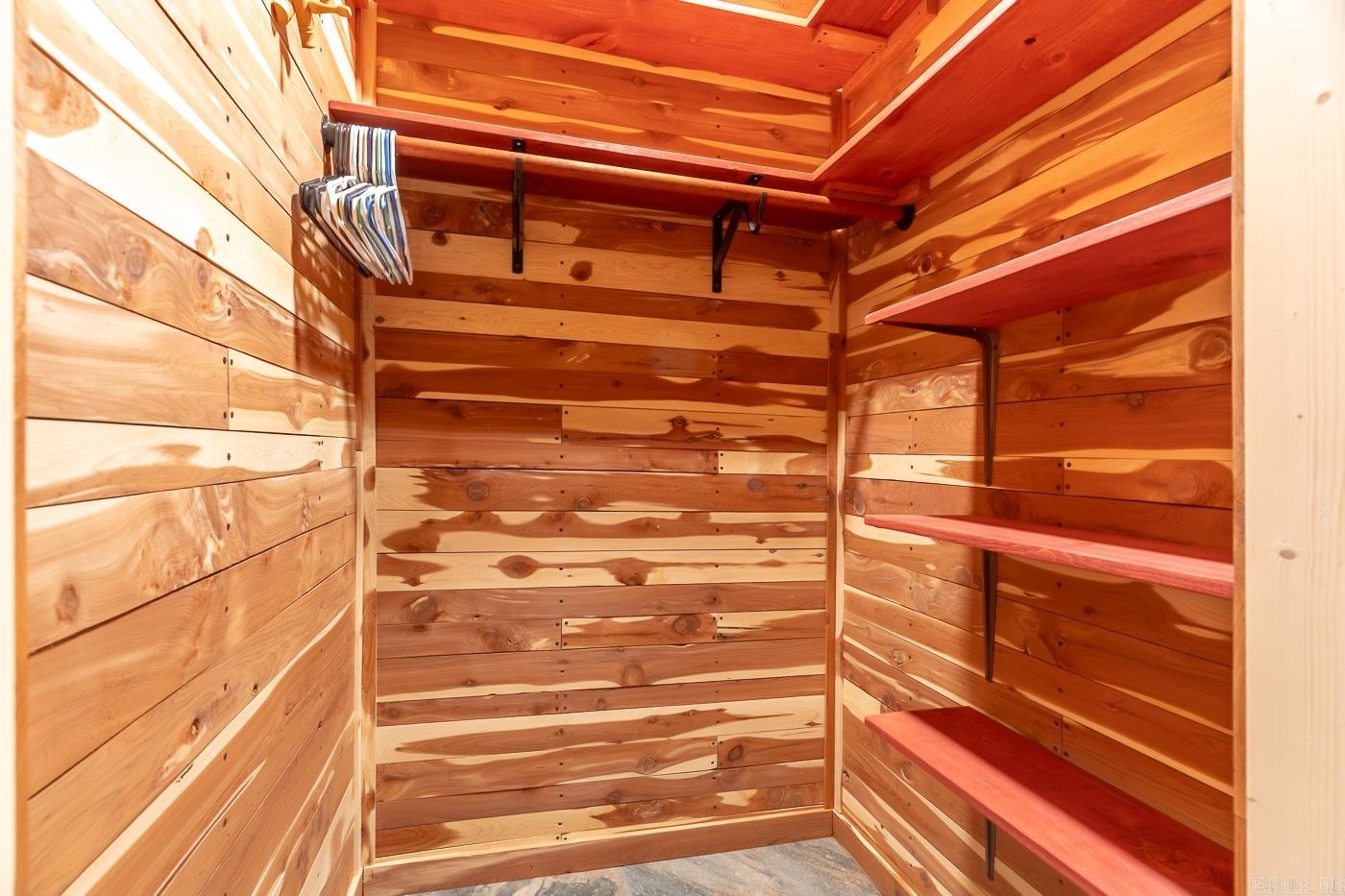 421 Tail Star Trl  Elizabeth, AR