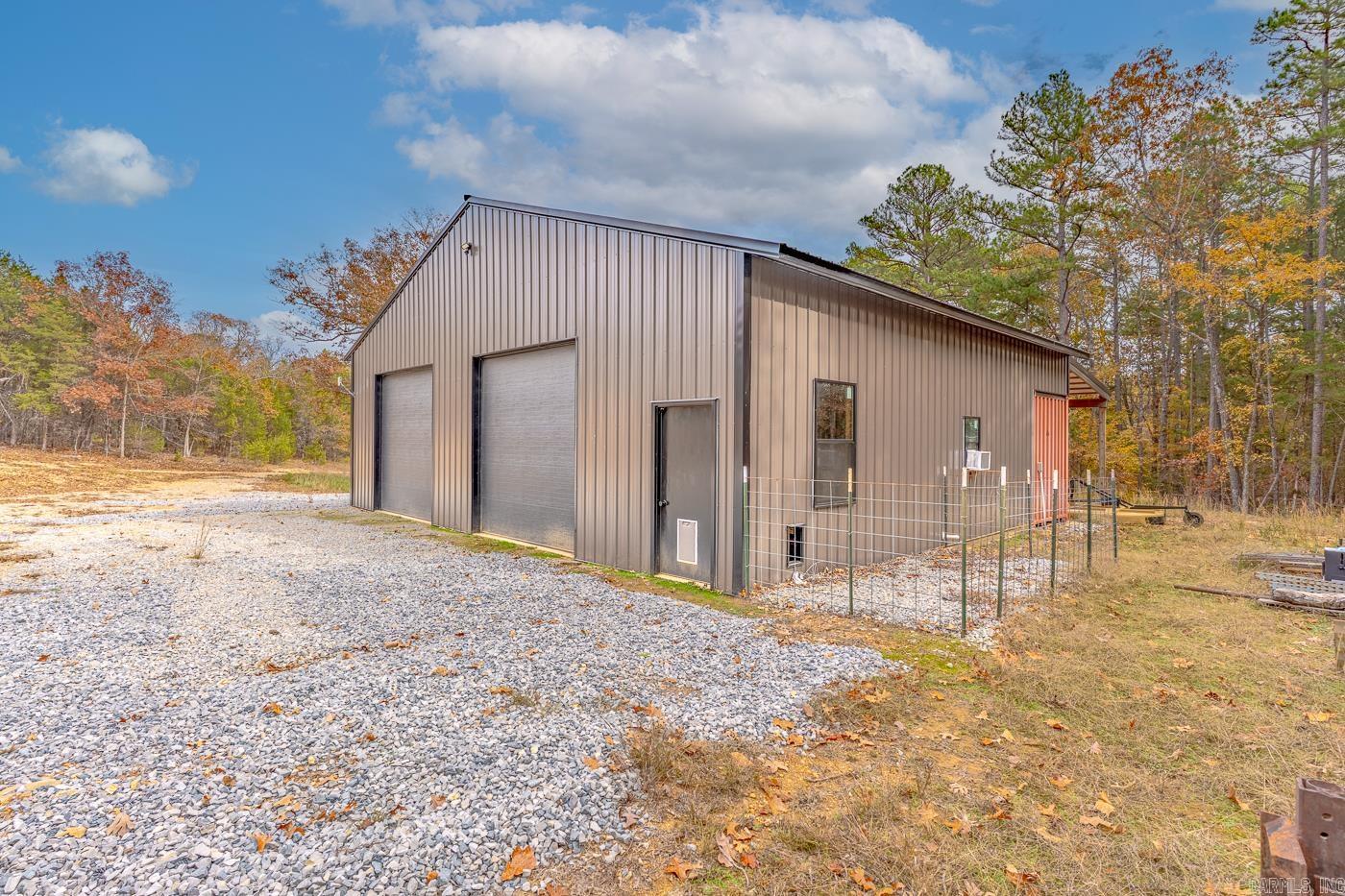 421 Tail Star Trl  Elizabeth, AR