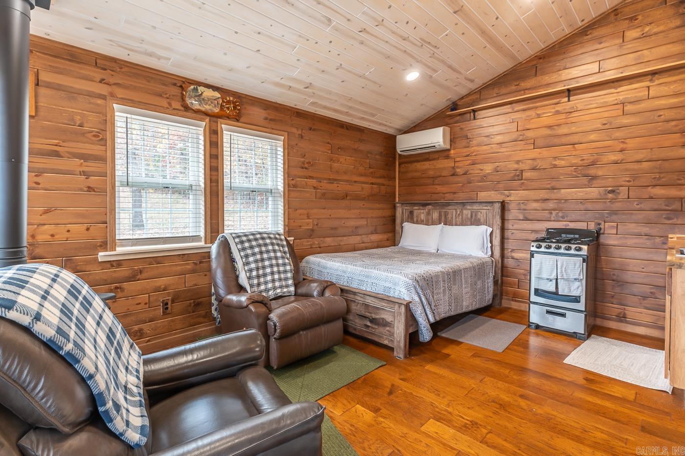 421 Tail Star Trl  Elizabeth, AR