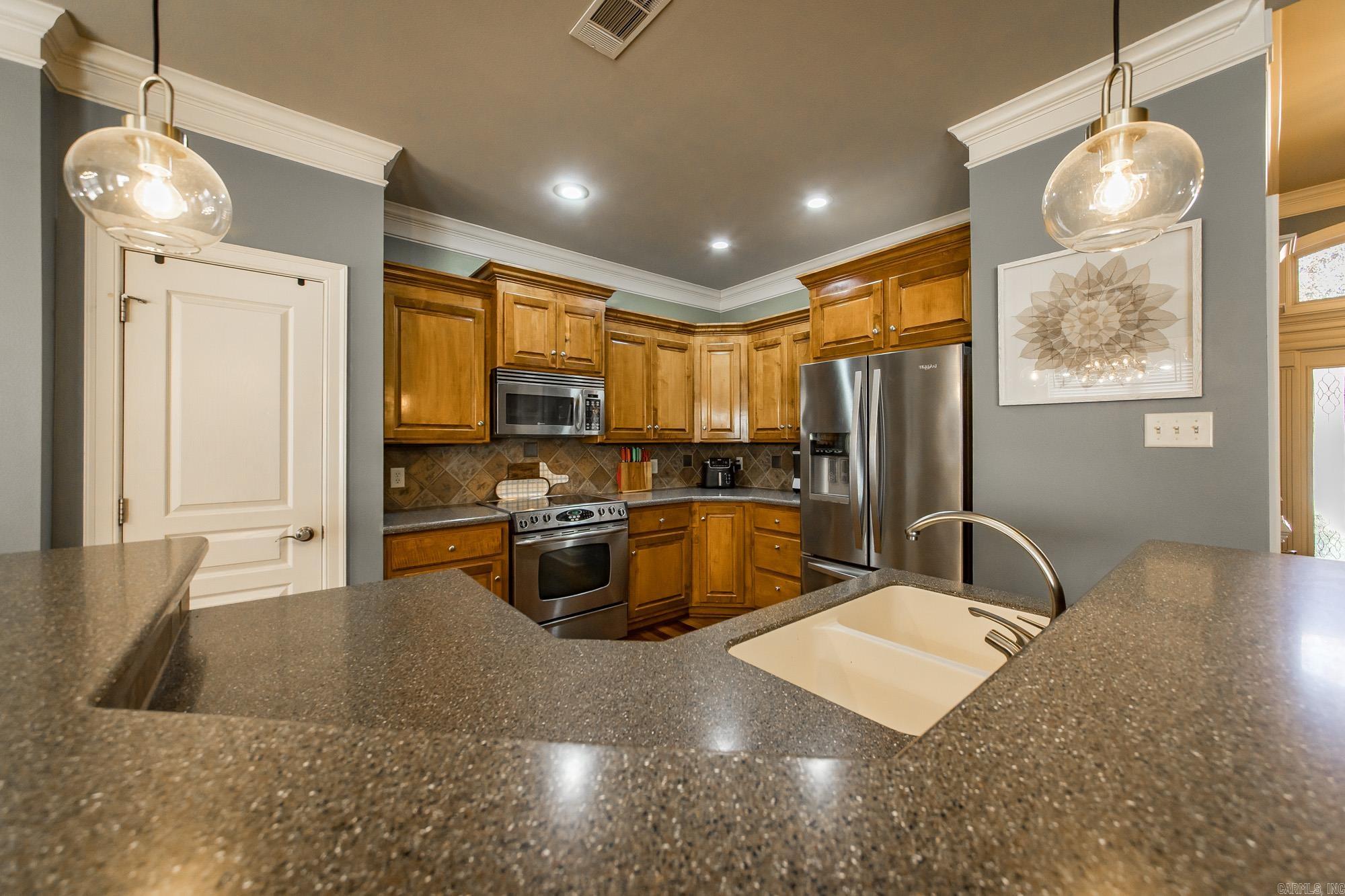 103 Beaver Creek Lane Maumelle, AR 72113