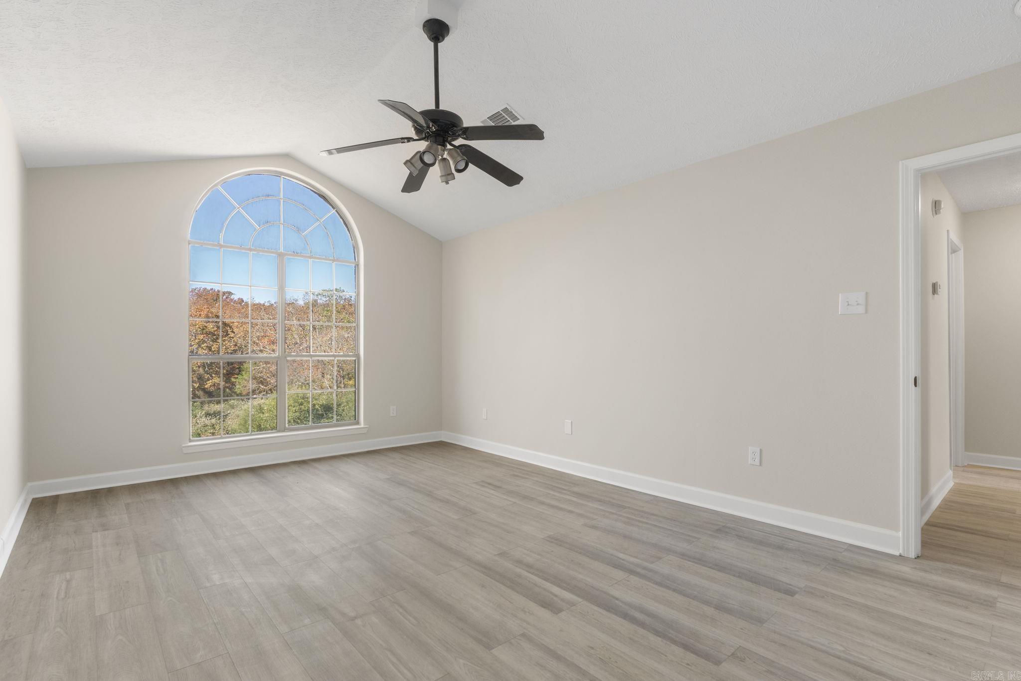 38 Windwood Loop Conway, AR 72034