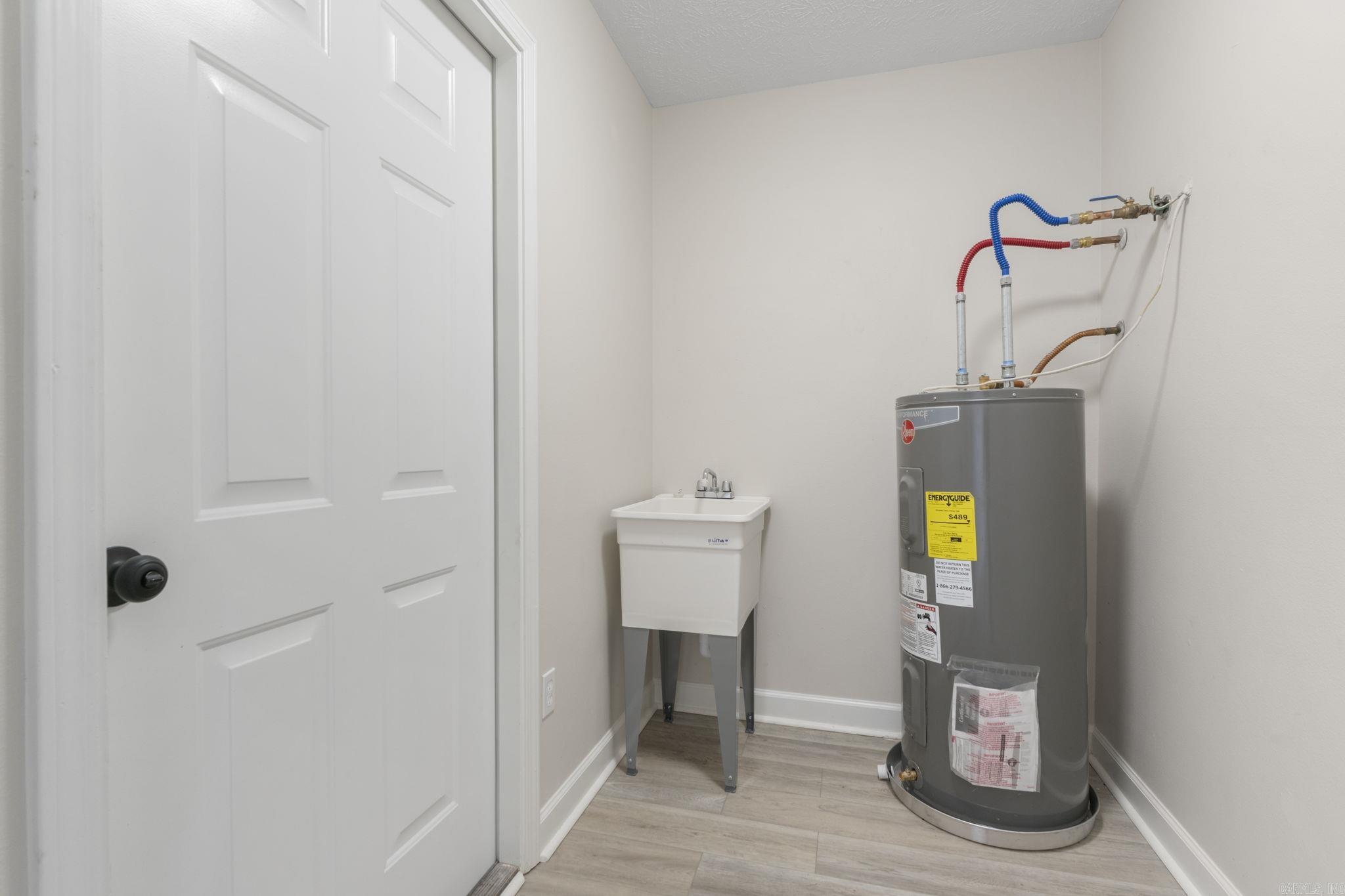 38 Windwood Loop Conway, AR 72034