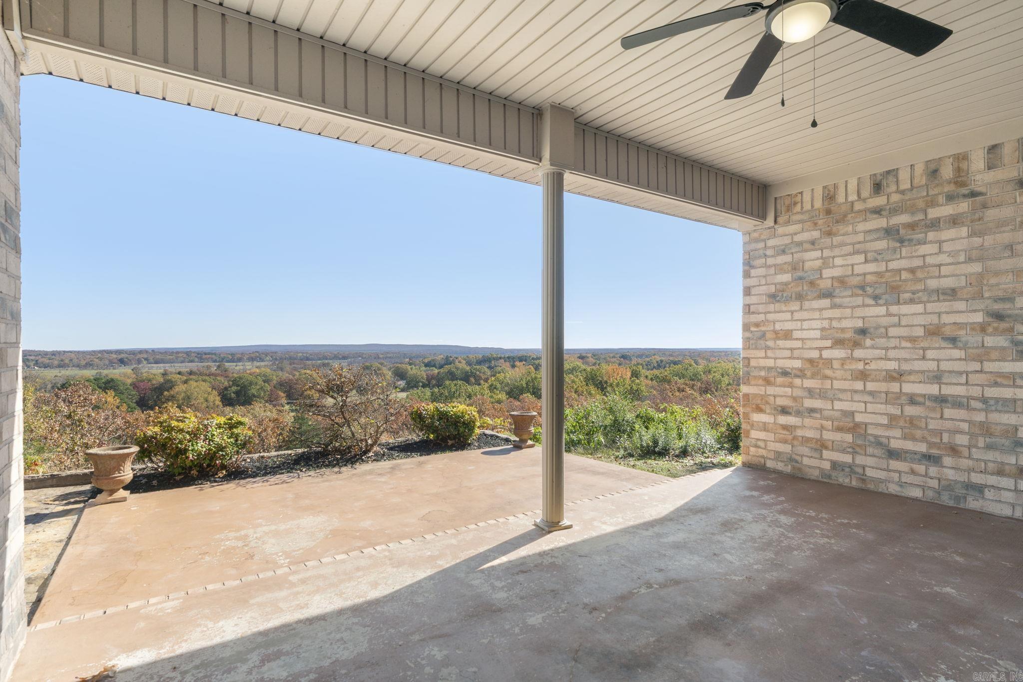 38 Windwood Loop Conway, AR 72034