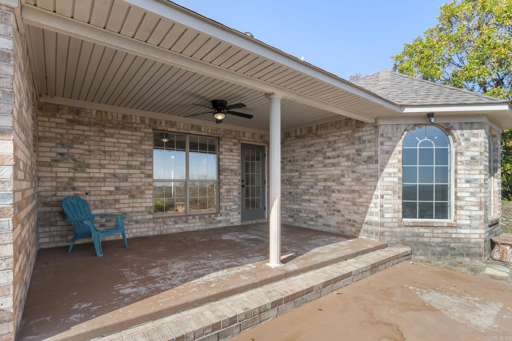 38 Windwood Loop Conway, AR 72034