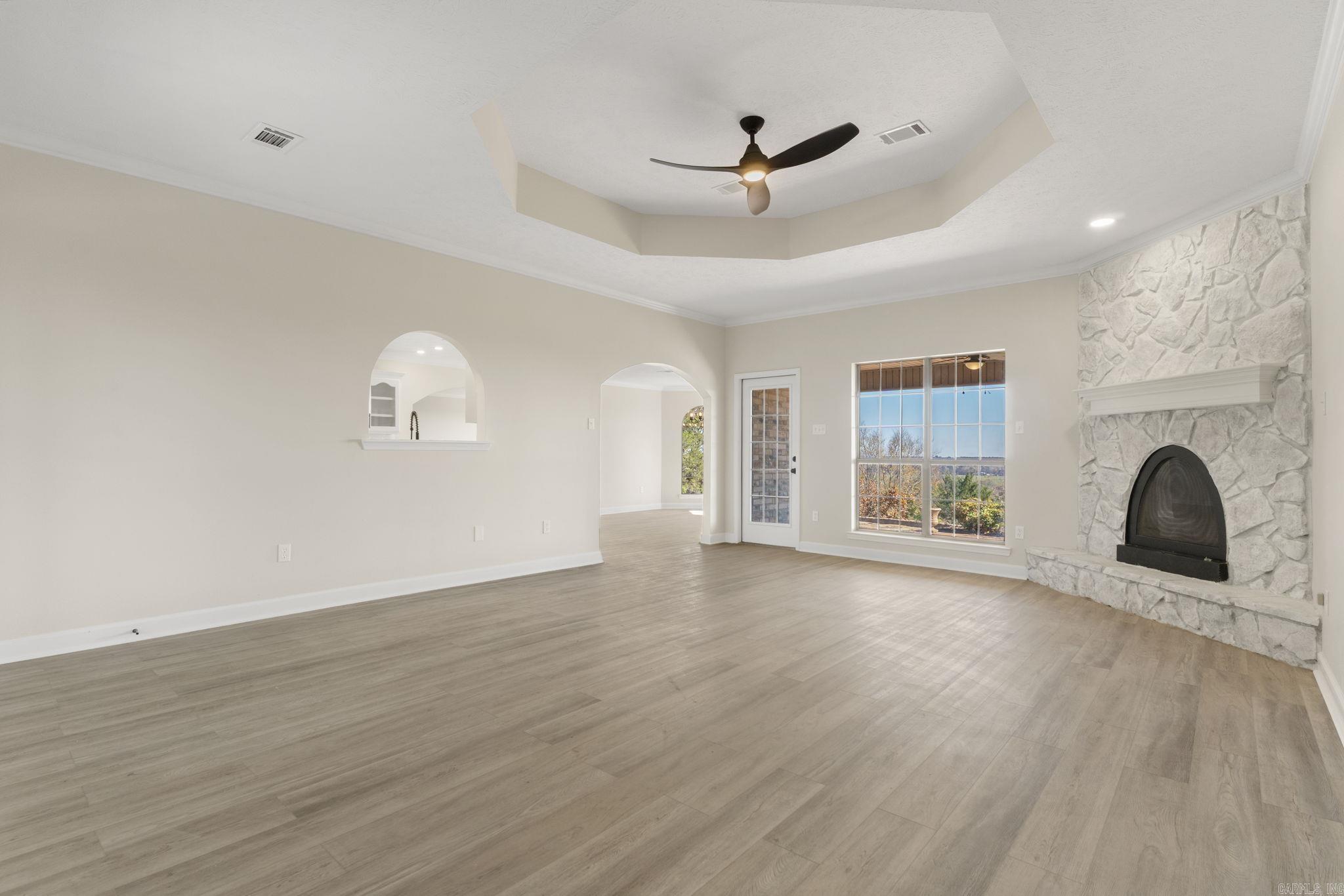 38 Windwood Loop Conway, AR 72034