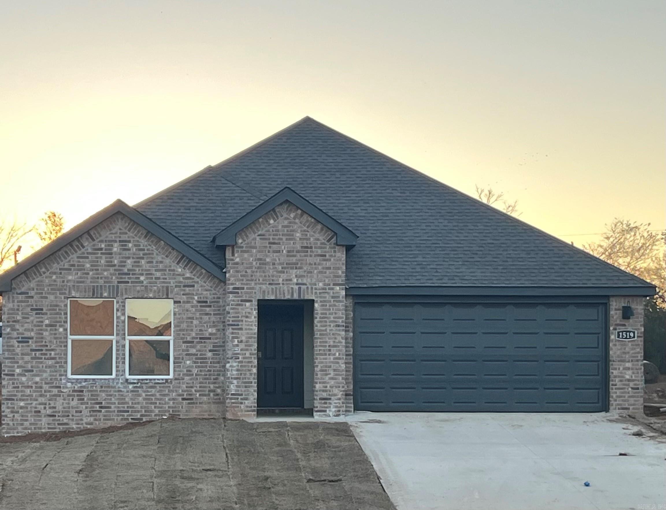 1519 Ridgefield Circle