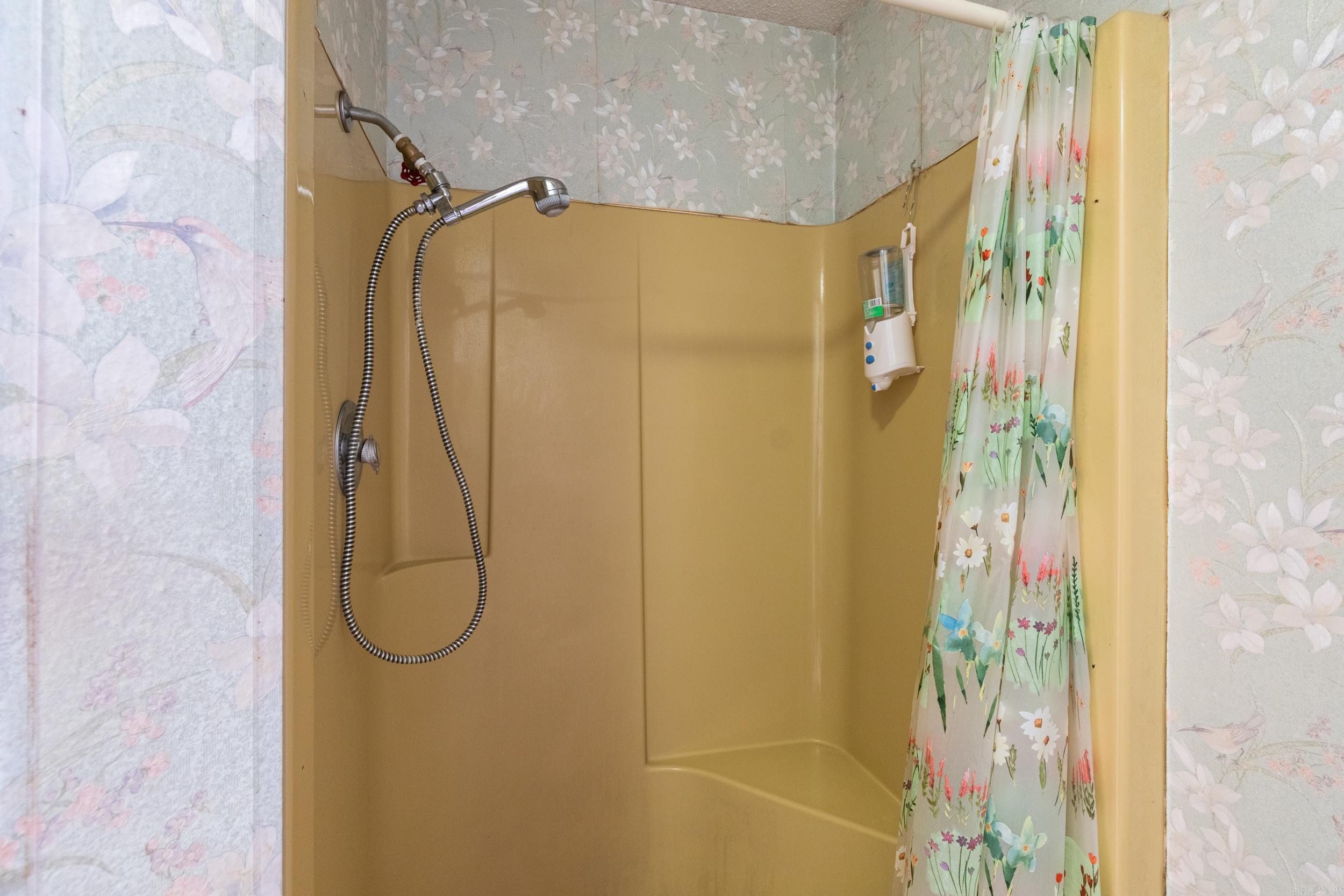 12007 Swepco Lake Road Gentry, AR 72734