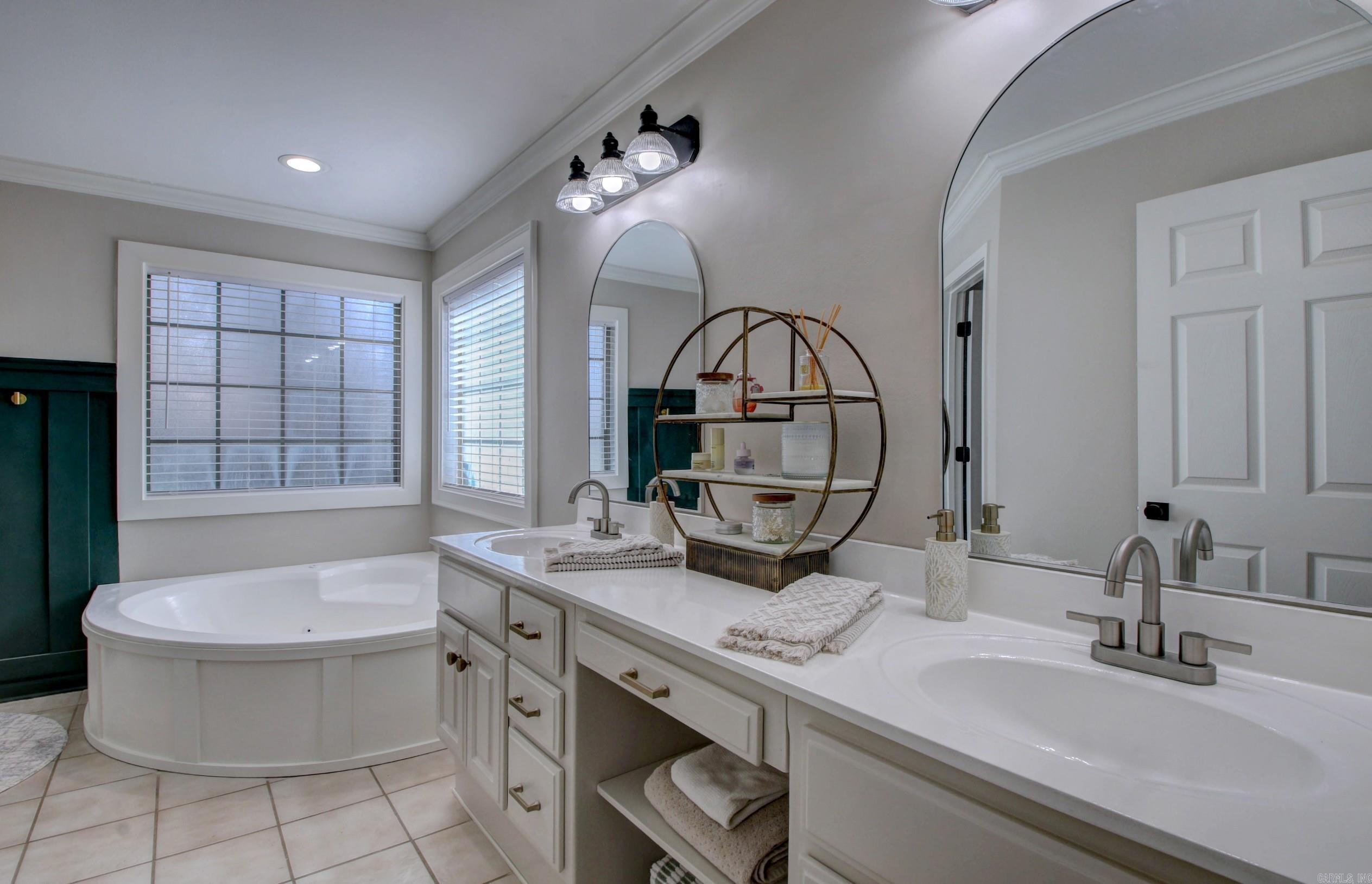 223 Chantilly Circle  Maumelle, AR