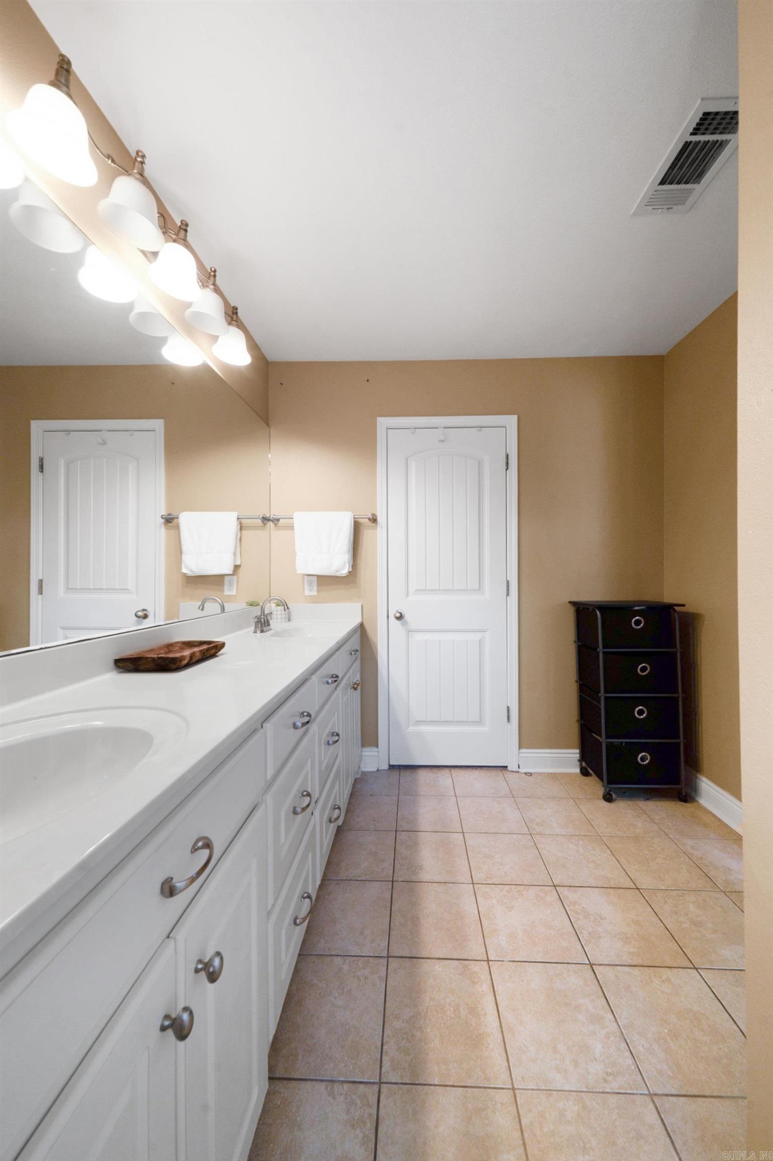 5609 Aviator Dr Jacksonville, AR 72076