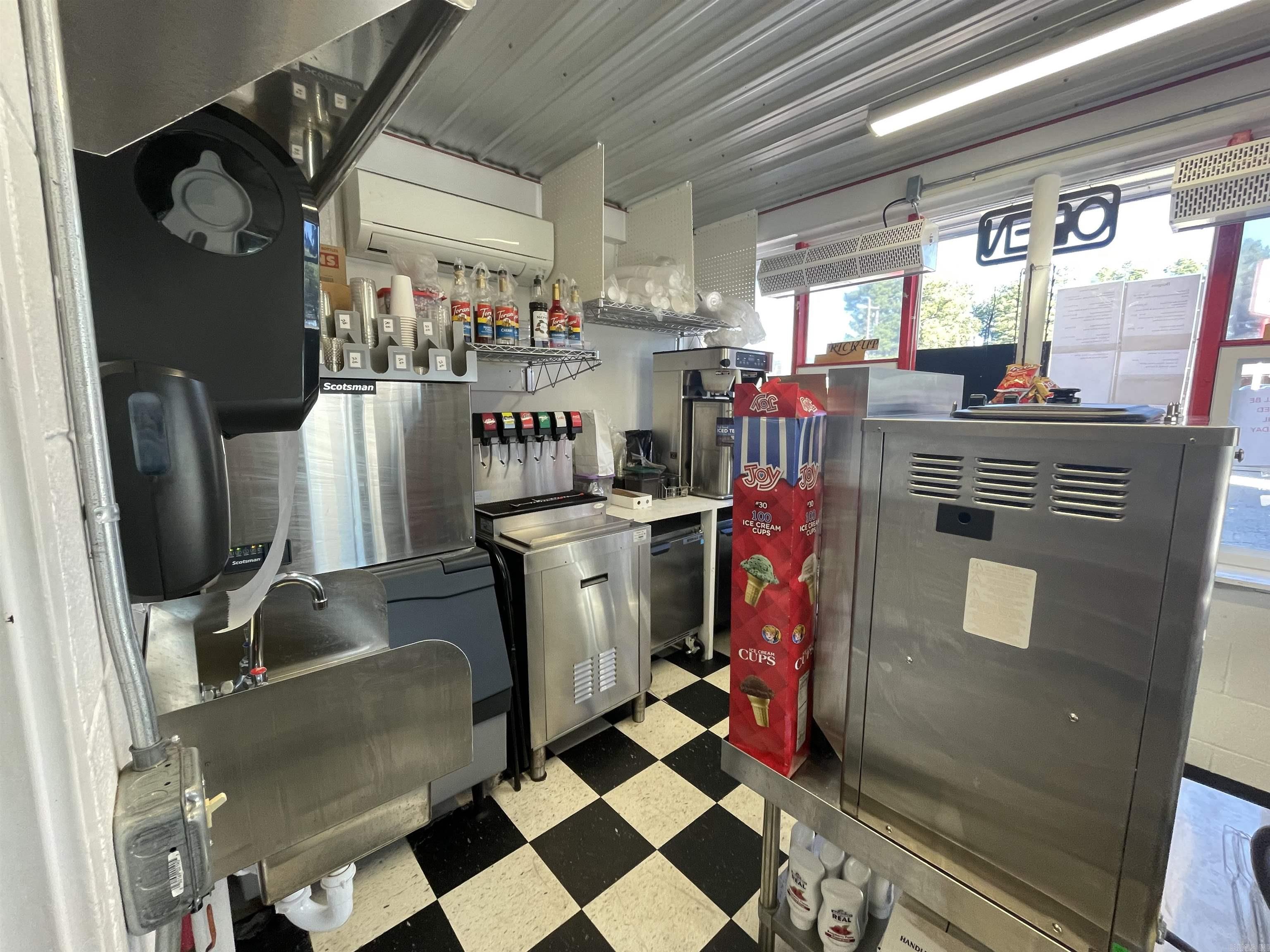 1809 E Main Street  Mountain View, AR