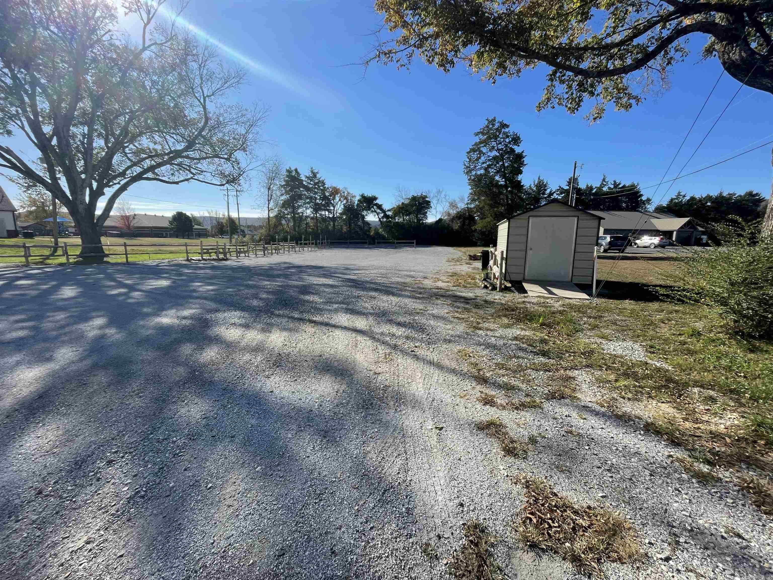 1809 E Main Street  Mountain View, AR