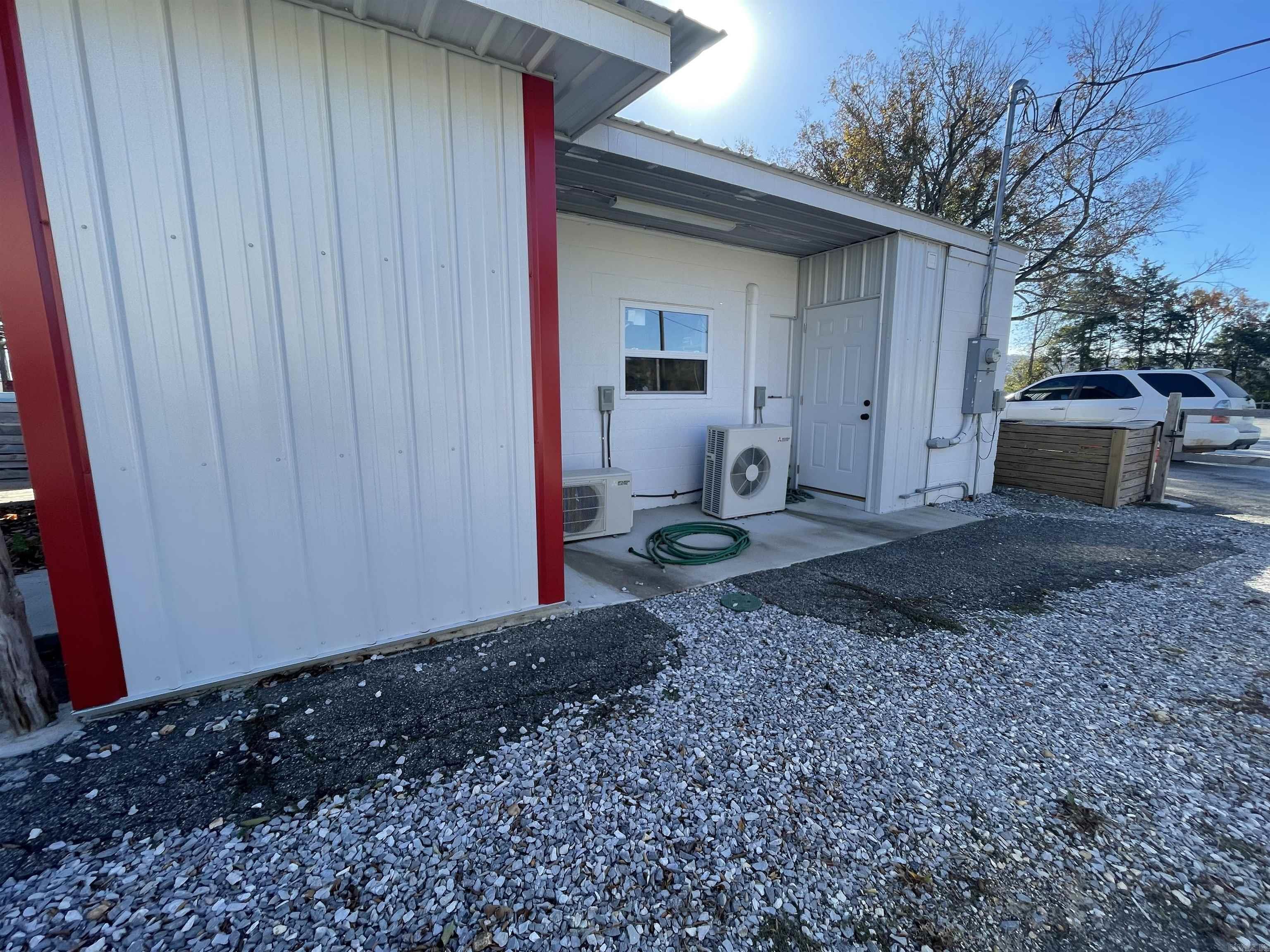 1809 E Main Street  Mountain View, AR