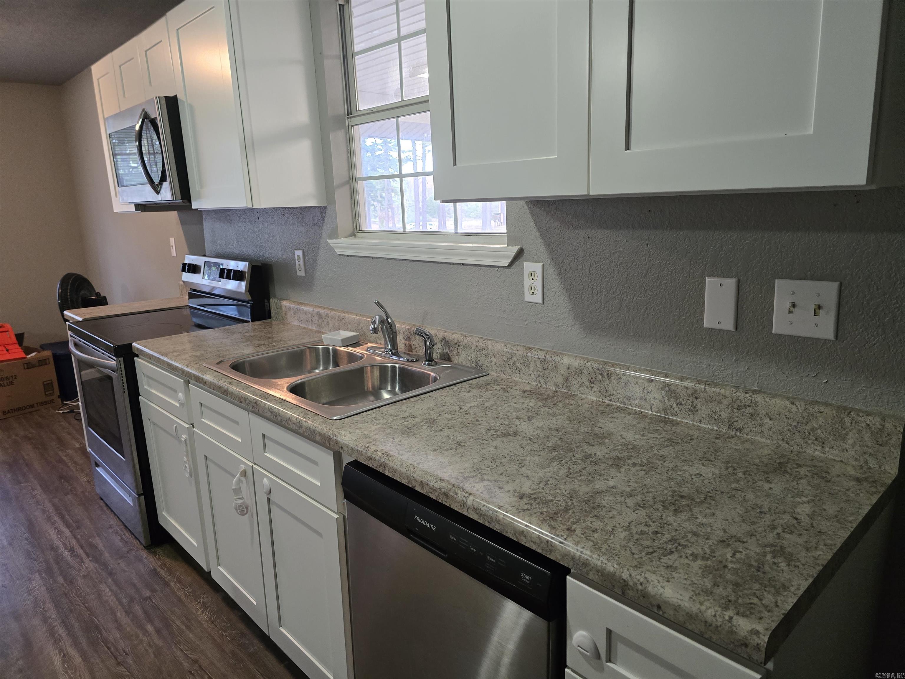 174 AR 9 Spur  Melbourne, AR