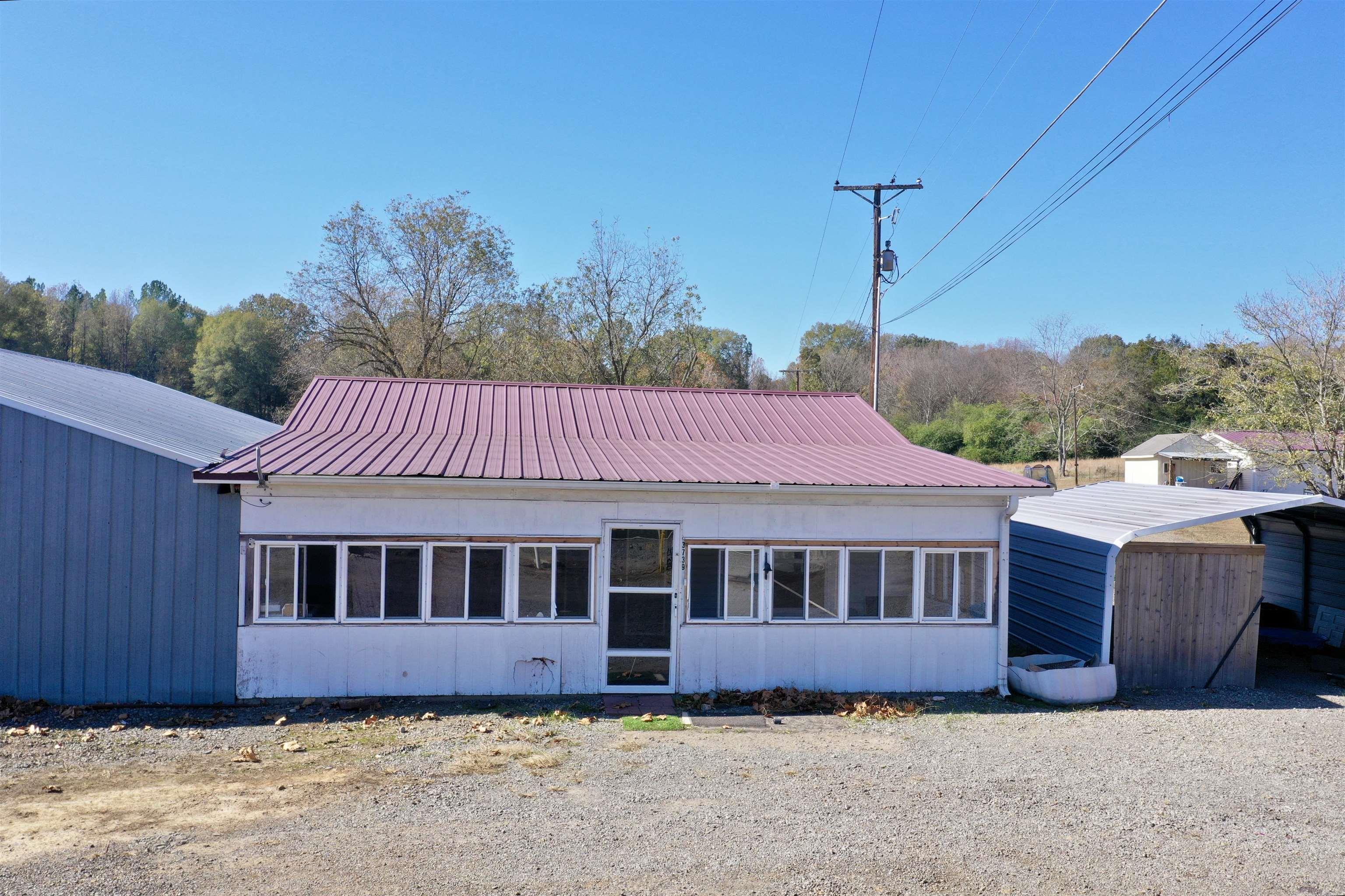 3739 Hwy 16  Pangburn, AR