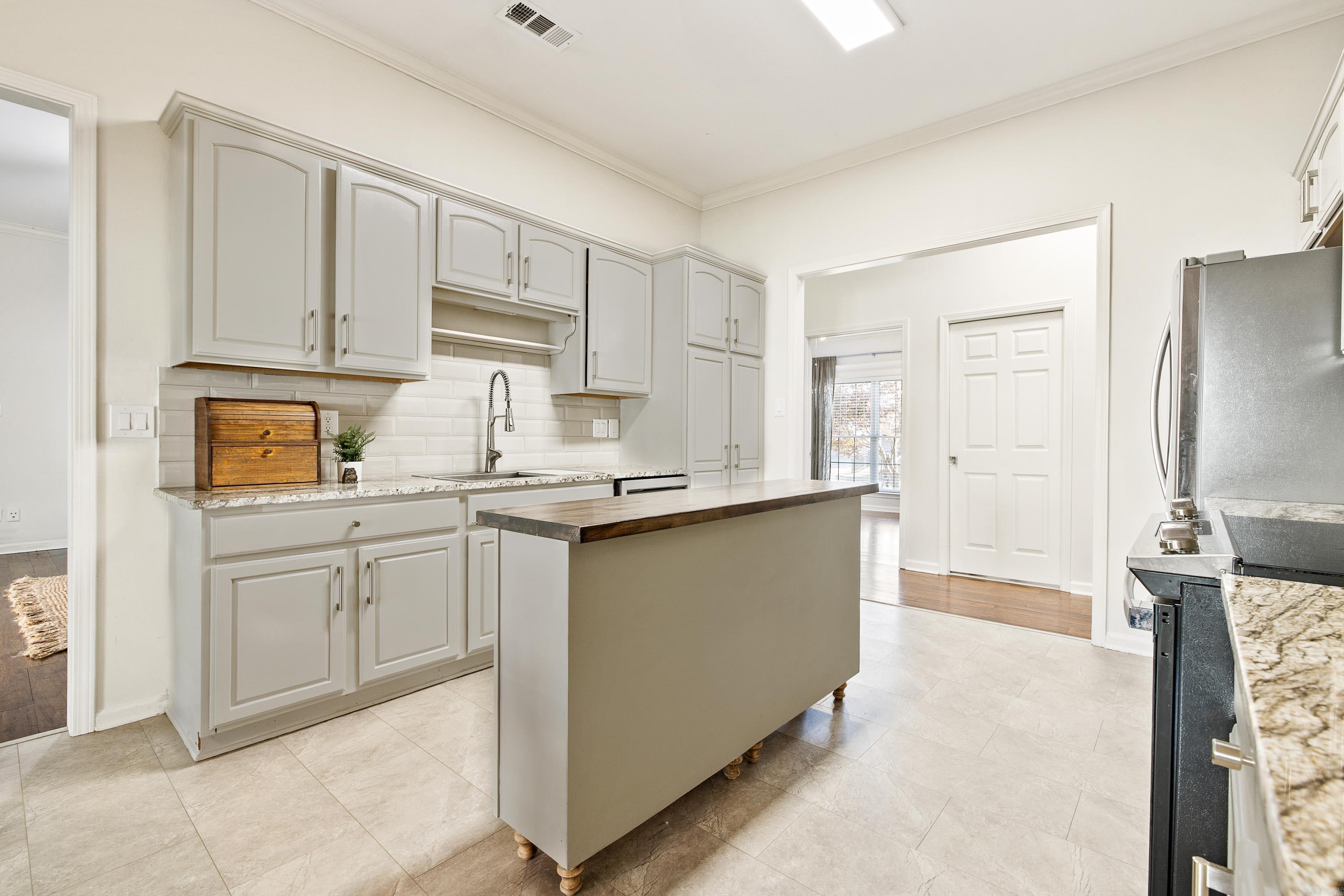 6121 Westminster Benton, AR 72019