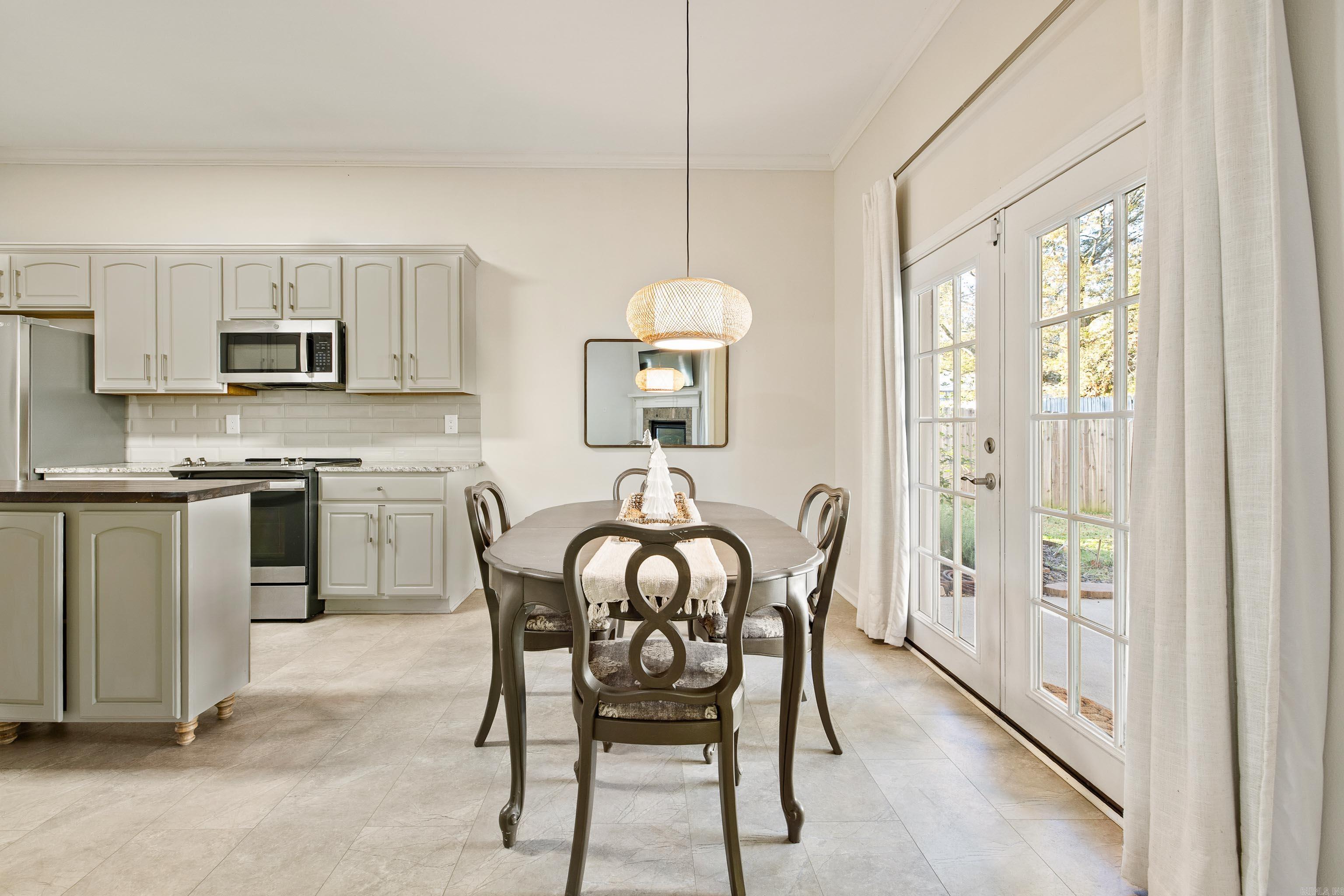 6121 Westminster Benton, AR 72019