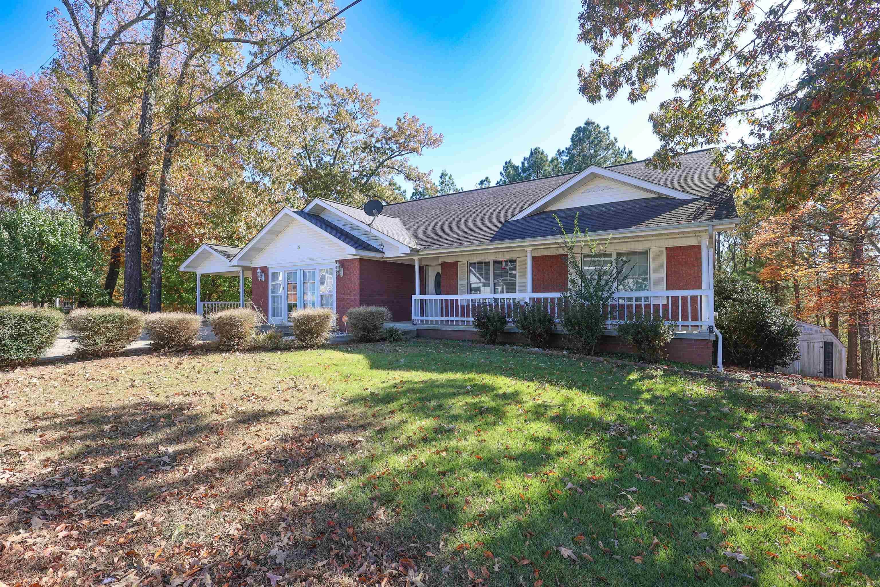 221 Perry  Glenwood, AR
