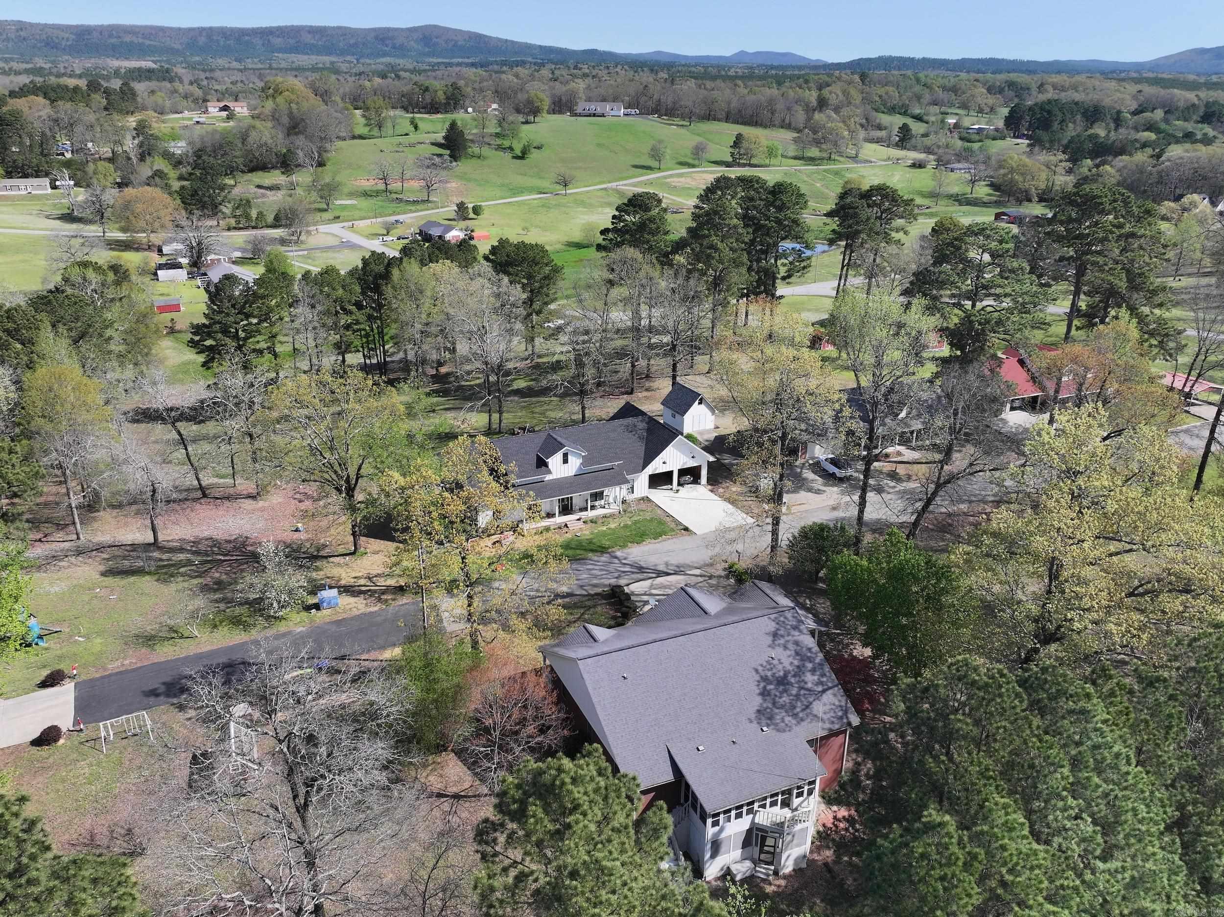 221 Perry  Glenwood, AR