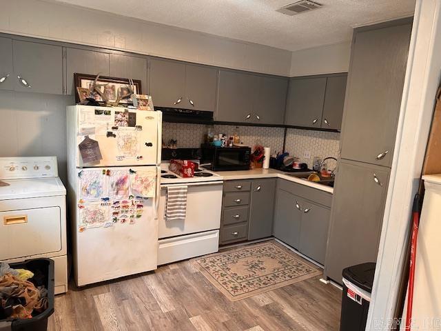 2103 Tyler Street Conway, AR 72034