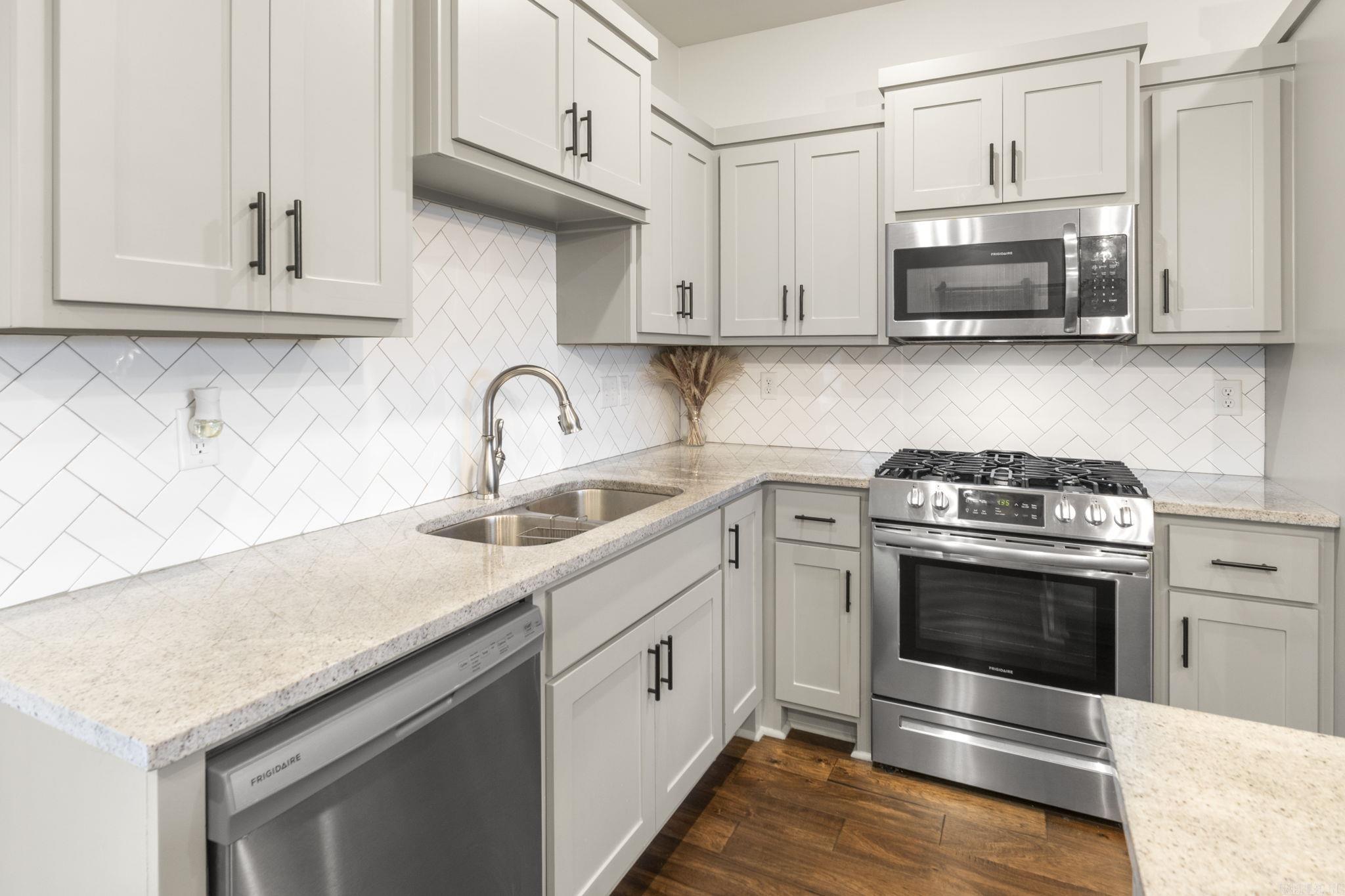 18715 Lochridge Drive Little Rock, AR 72210