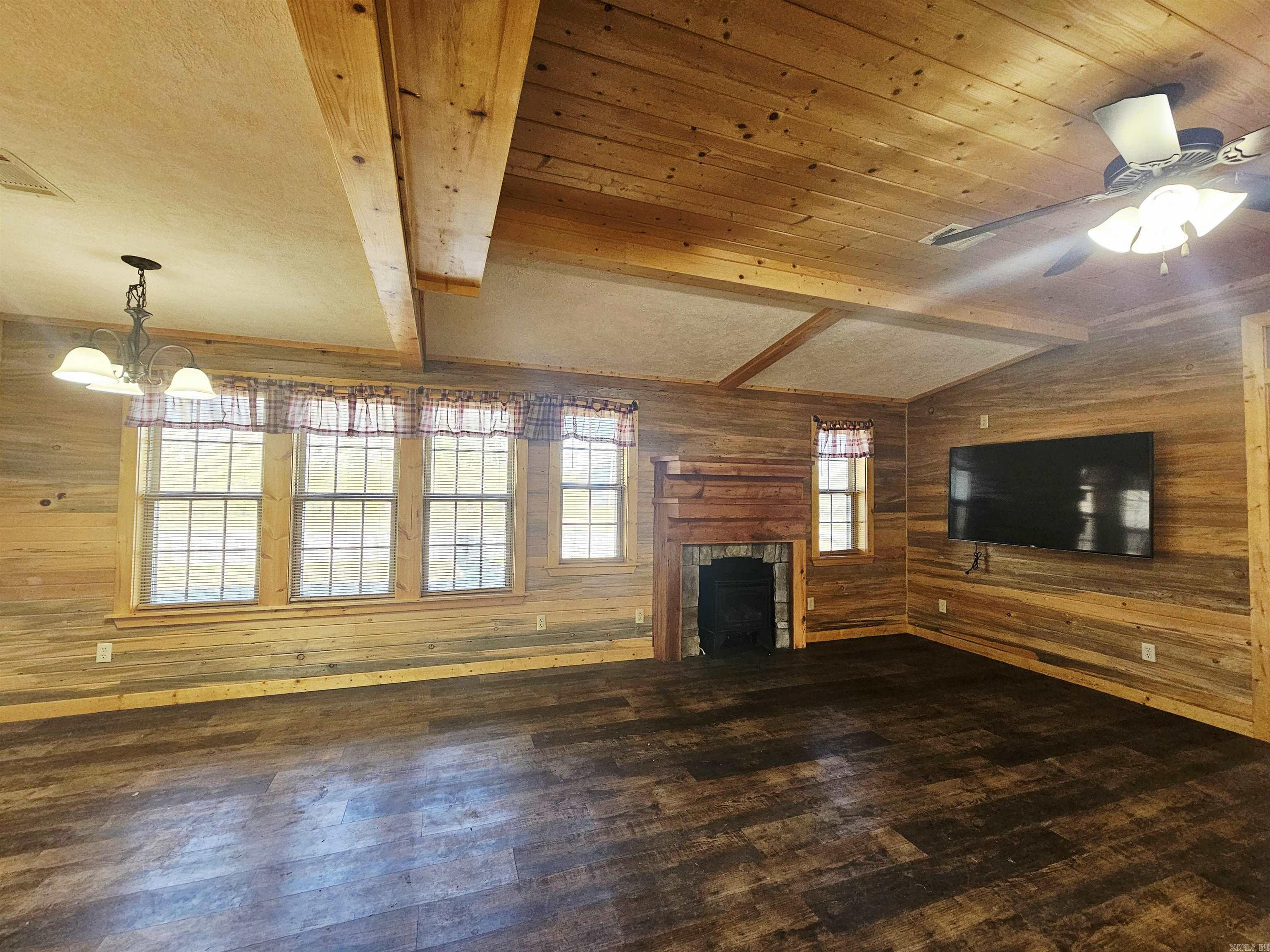 133 Gulf Mountain Road Scotland, AR 72141