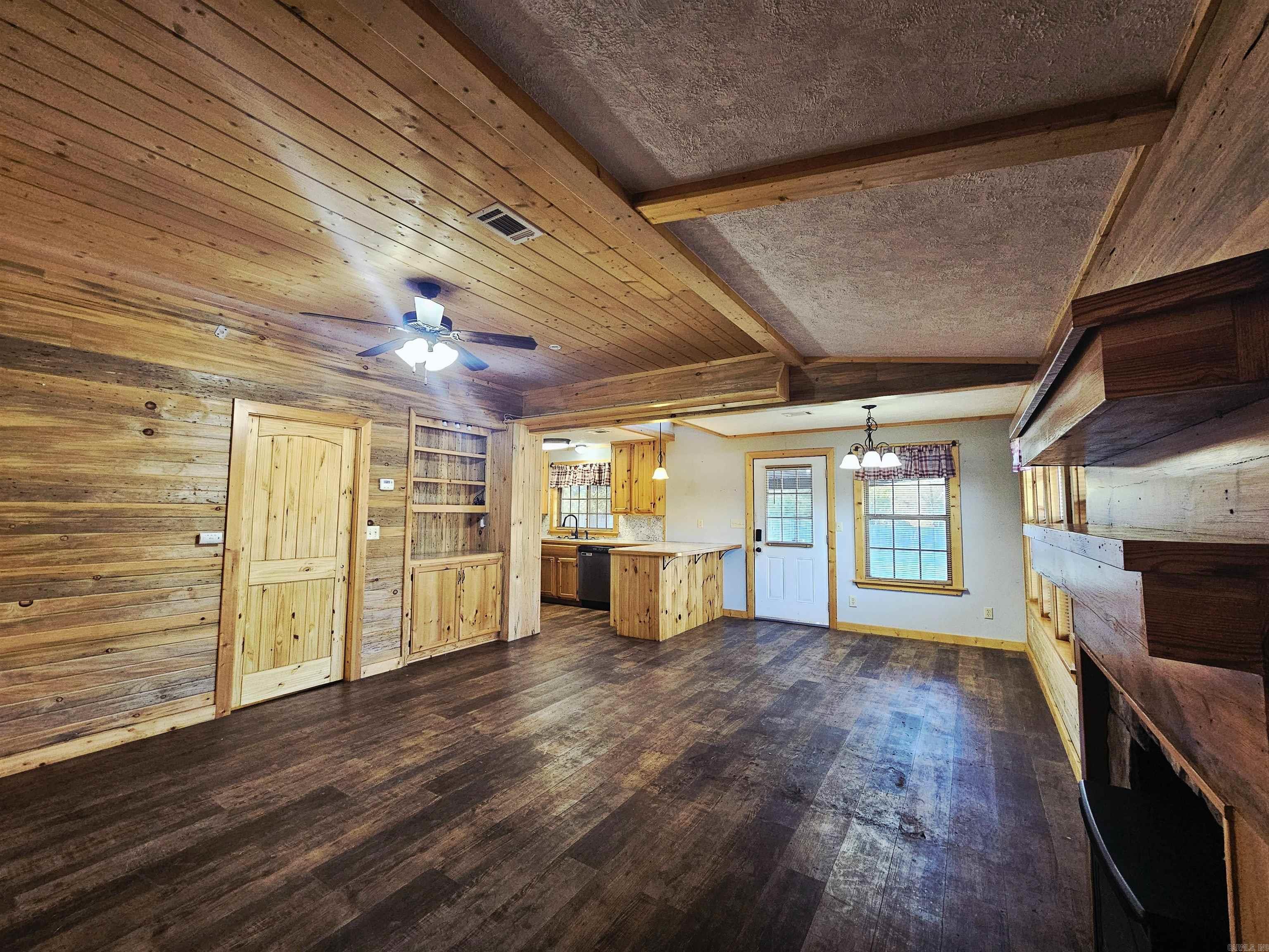 133 Gulf Mountain Road Scotland, AR 72141