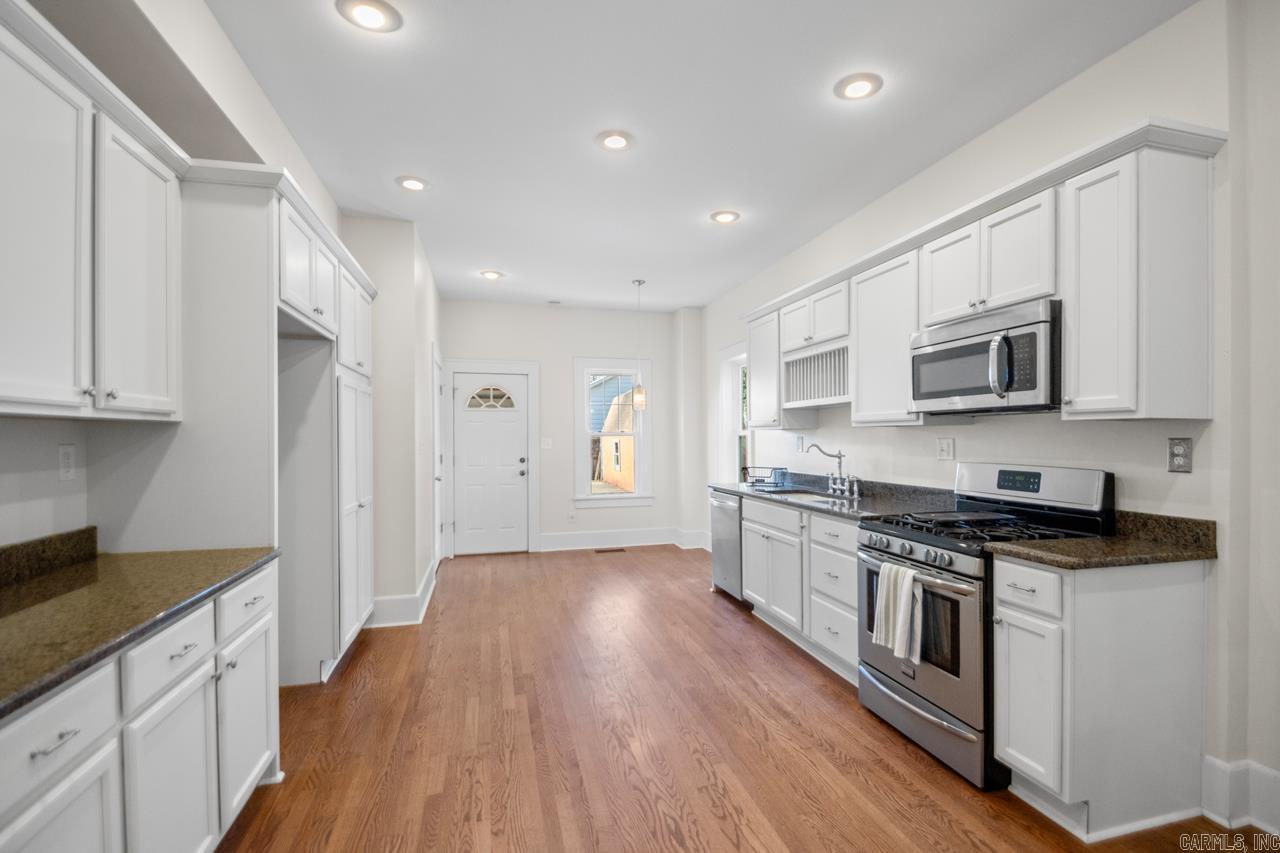 100 Colonial Court Little Rock, AR 72205