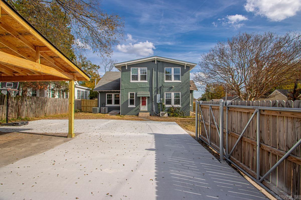 100 Colonial Court Little Rock, AR 72205