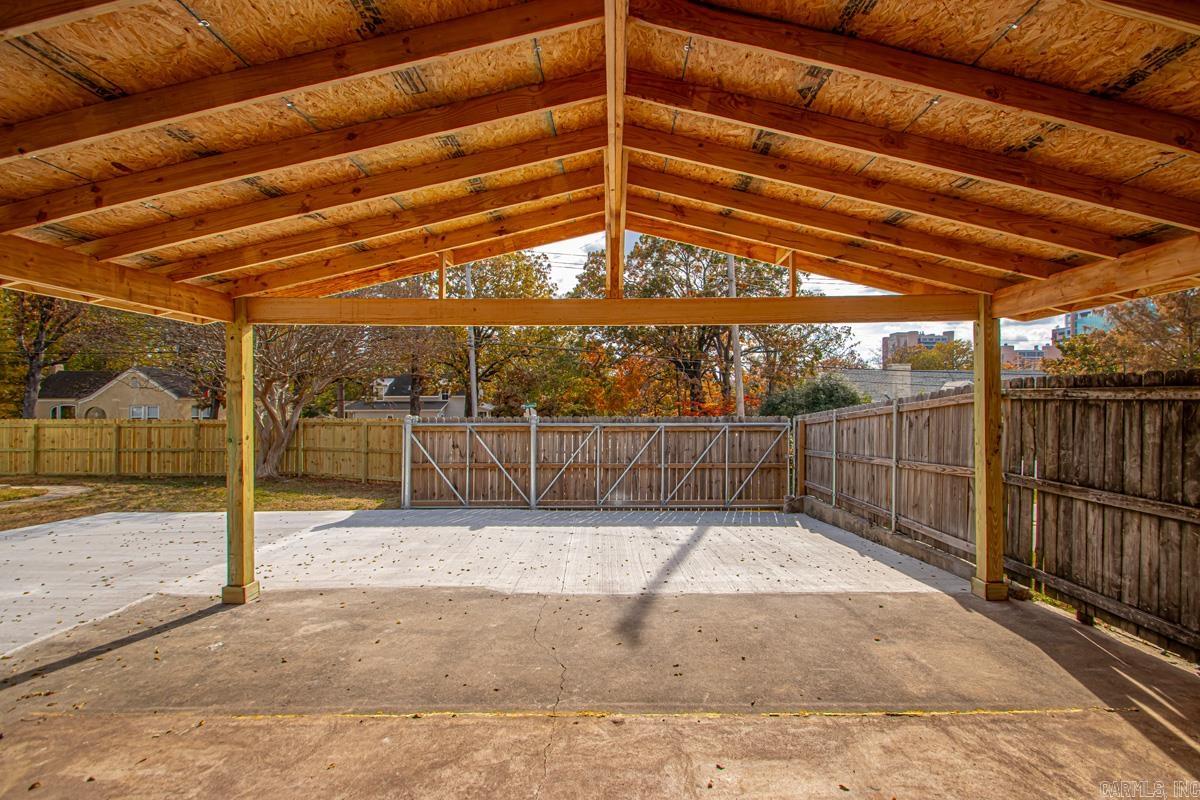 100 Colonial Court Little Rock, AR 72205