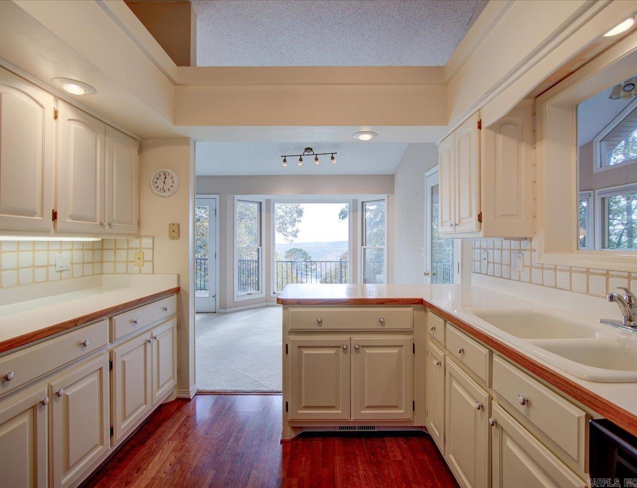 9 Sur Lane Hot Springs Village, AR 71909