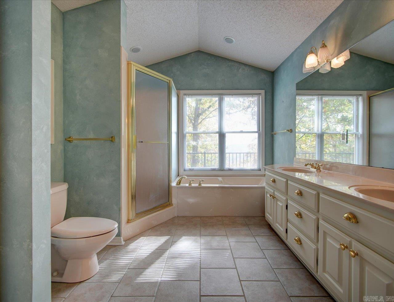 9 Sur Lane Hot Springs Village, AR 71909