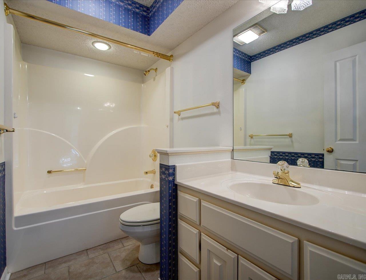 9 Sur Lane Hot Springs Village, AR 71909