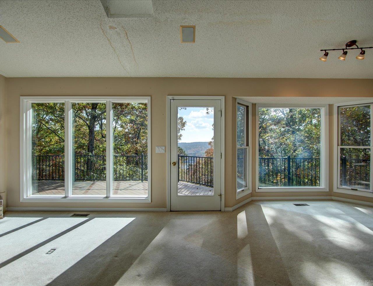 9 Sur Lane Hot Springs Village, AR 71909