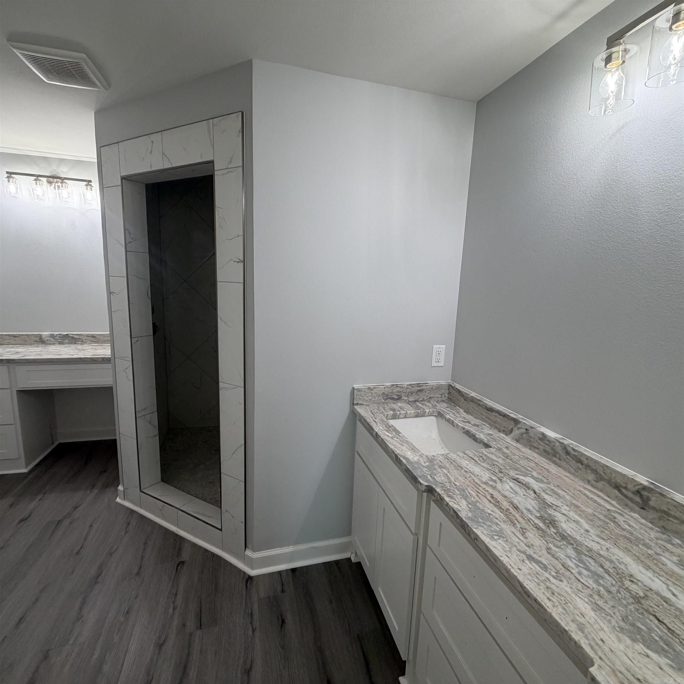 1041 Duke Drive Bauxite, AR 72011