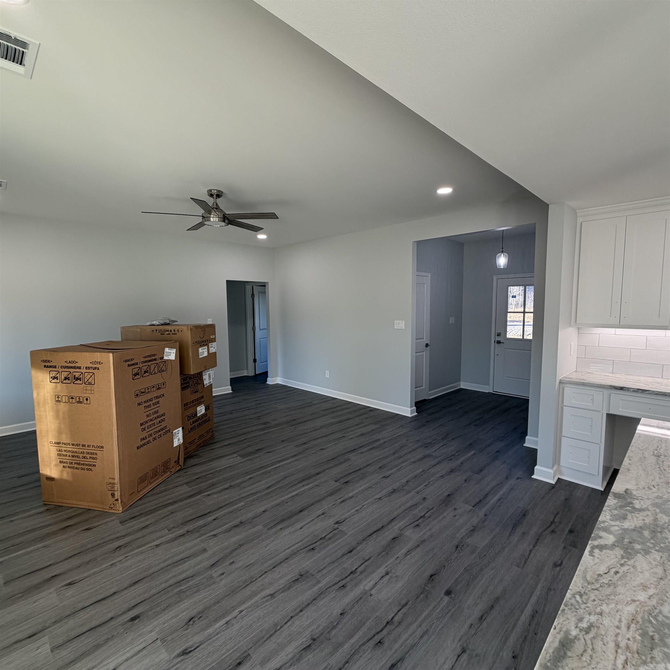 1041 Duke Drive Bauxite, AR 72011