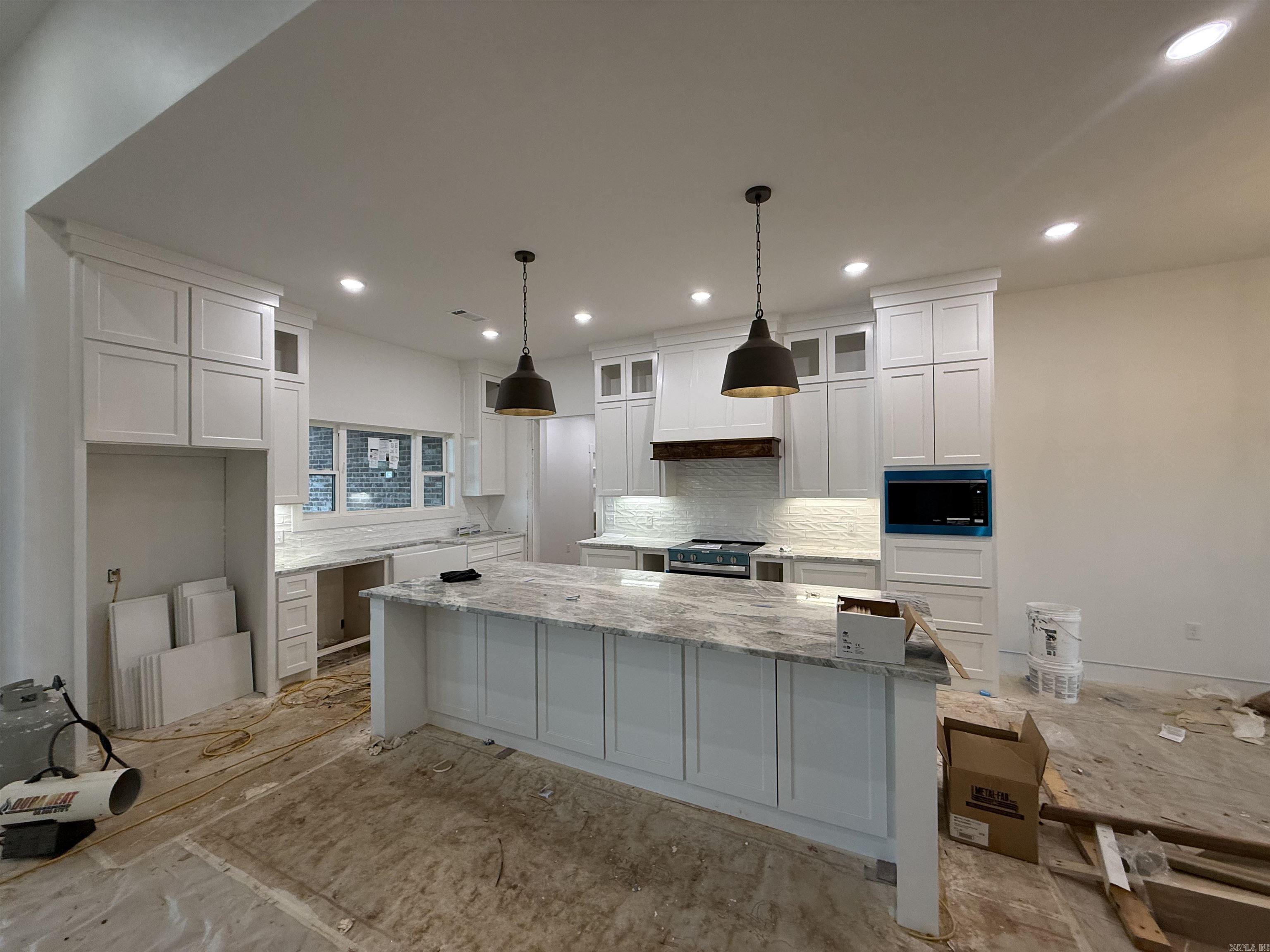 10 Republican Meadow Lane Greenbrier, AR 72058