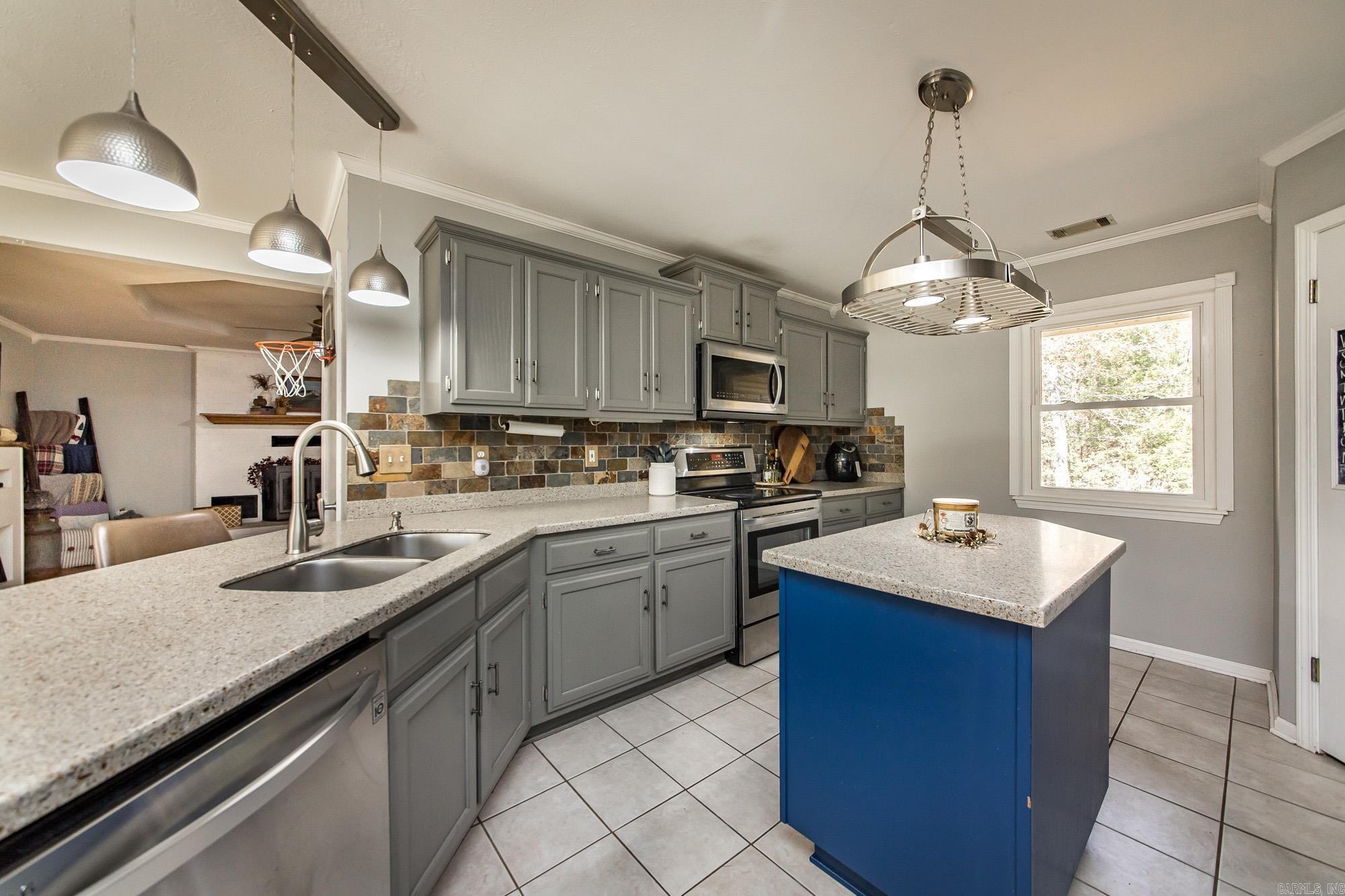 917 Lewisburg Road Austin, AR 72007