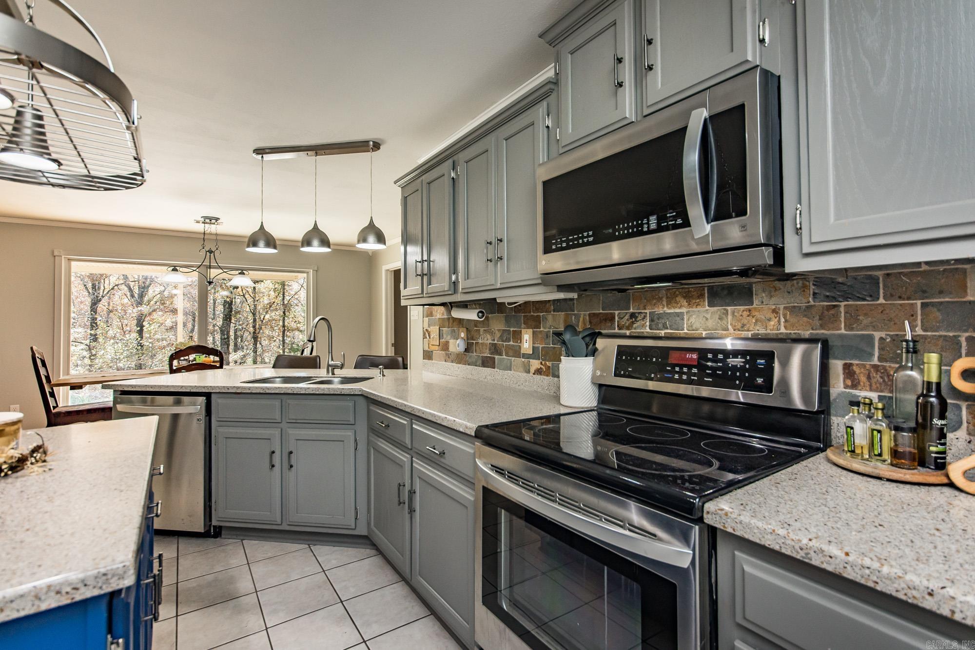 917 Lewisburg Road Austin, AR 72007