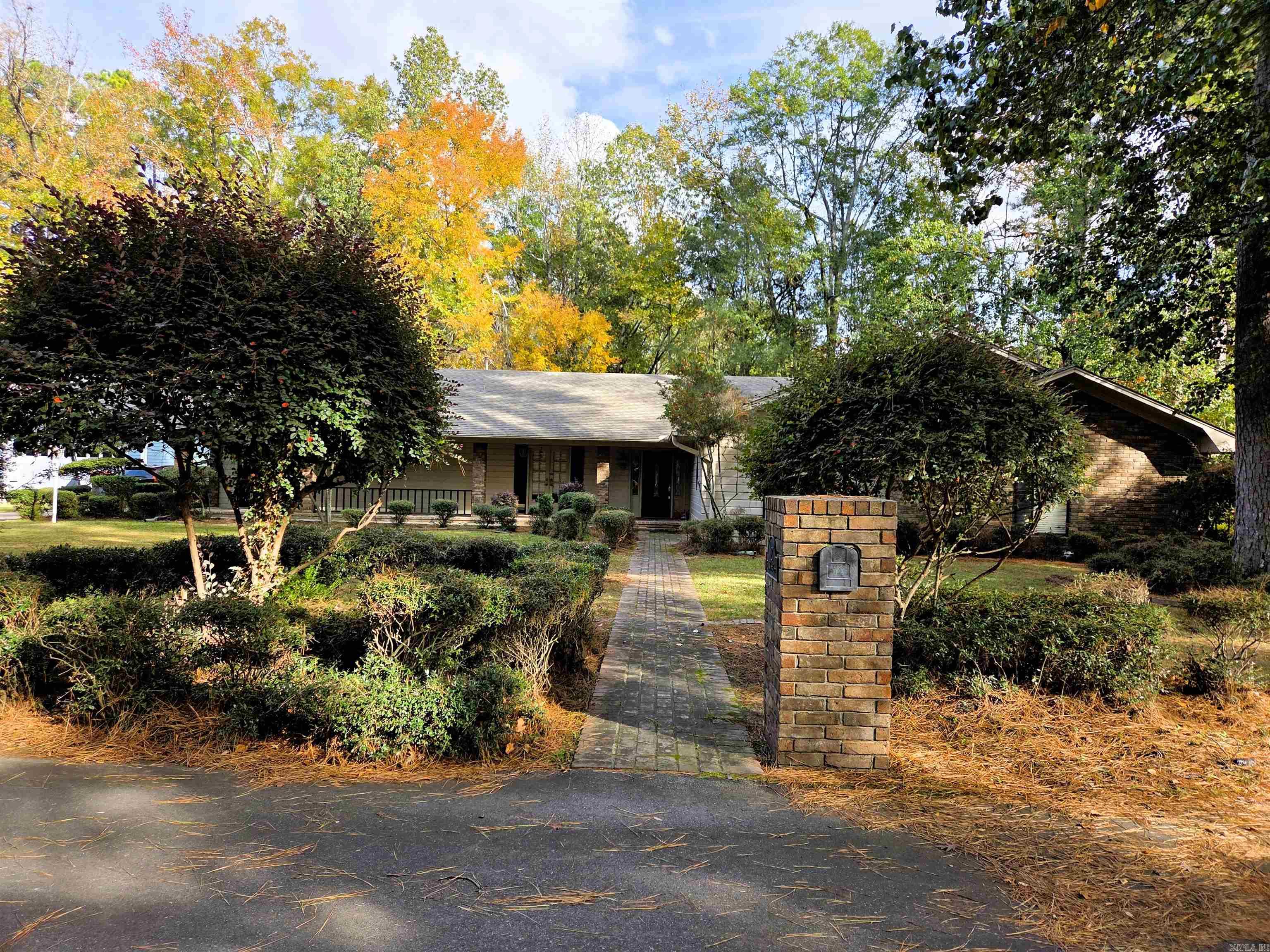 12 Elmwood Circle  Pine Bluff, AR