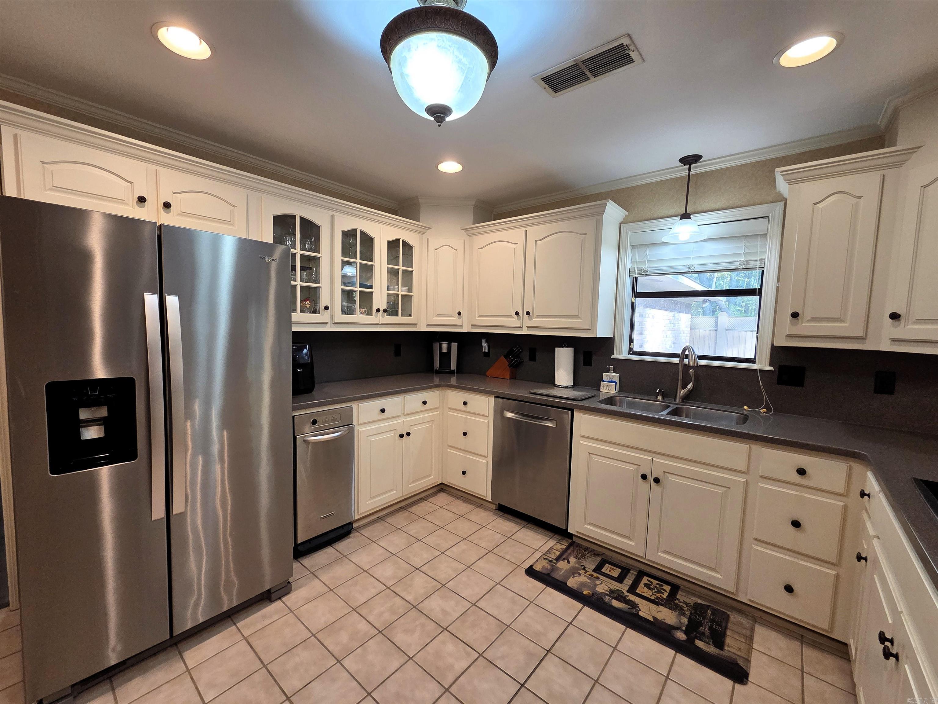 12 Elmwood Circle  Pine Bluff, AR