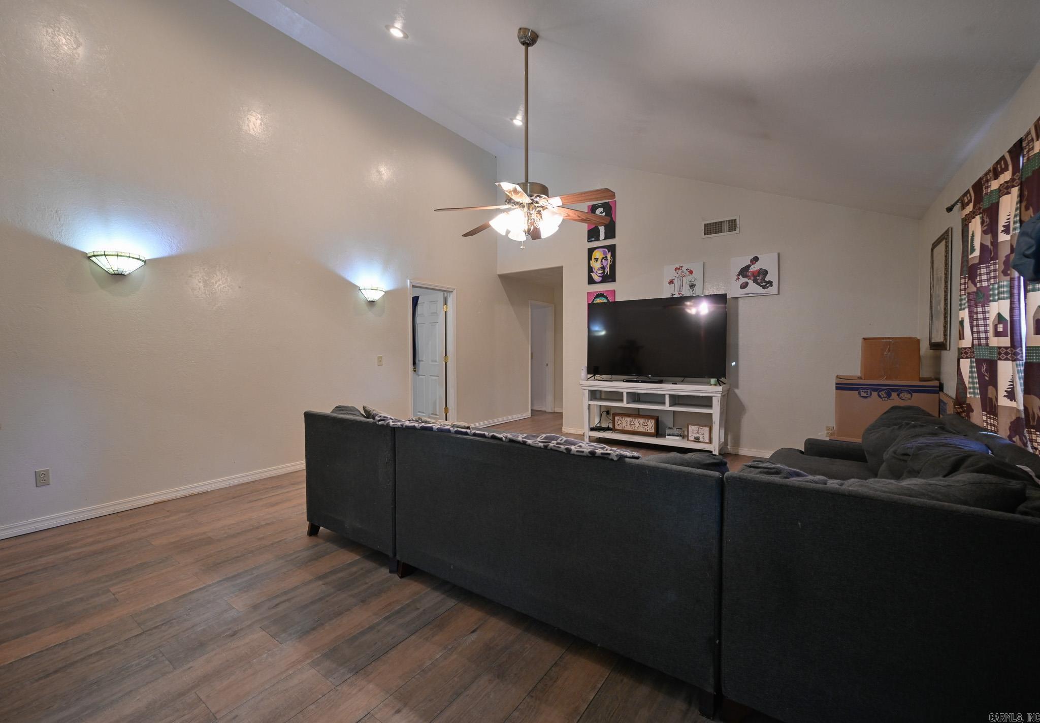 211 Simolin Lane Mena, AR 71953