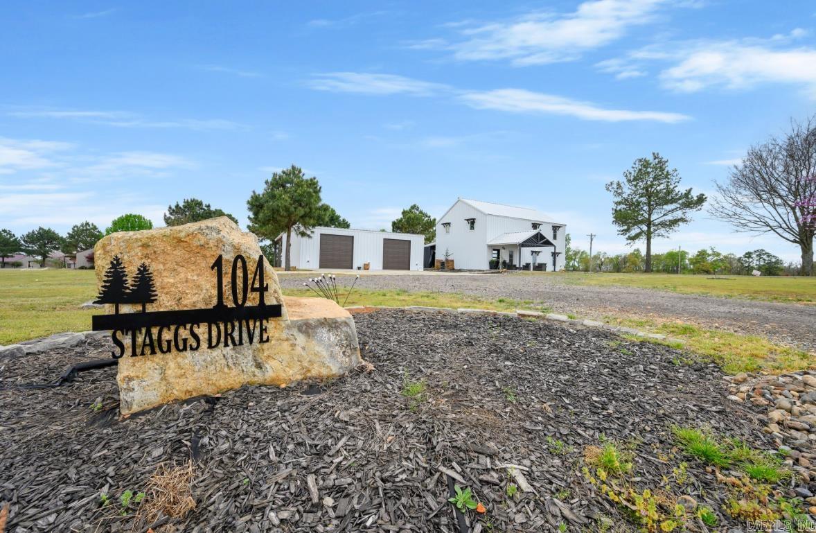 104 Staggs Drive Nashville, AR 71852