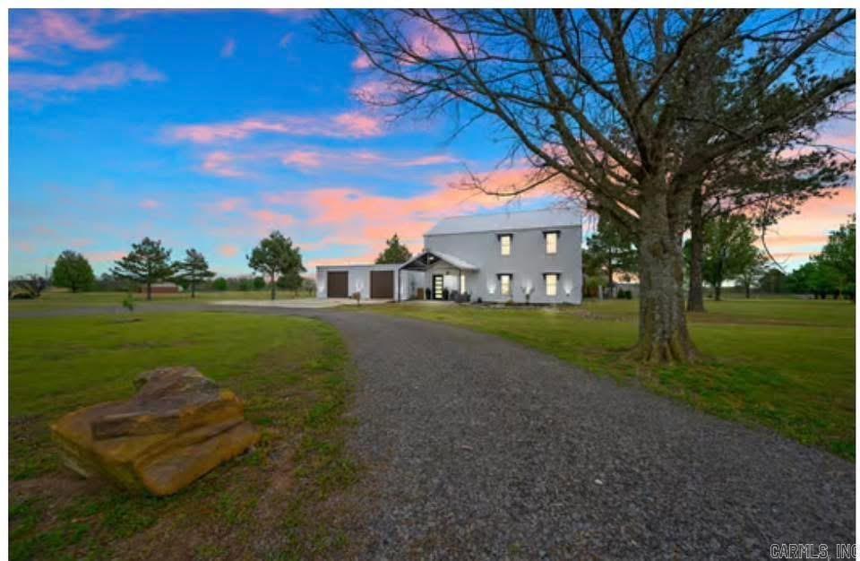 104 Staggs Drive Nashville, AR 71852